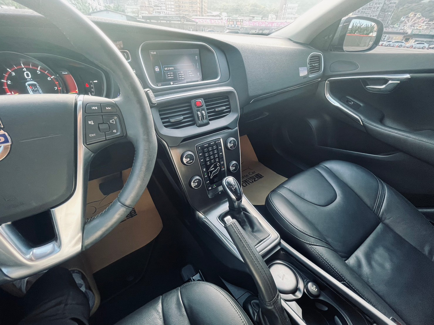 🔥2013 Volvo V40 T4豪華版 僅跑四萬公里!!🔥  第5張相片