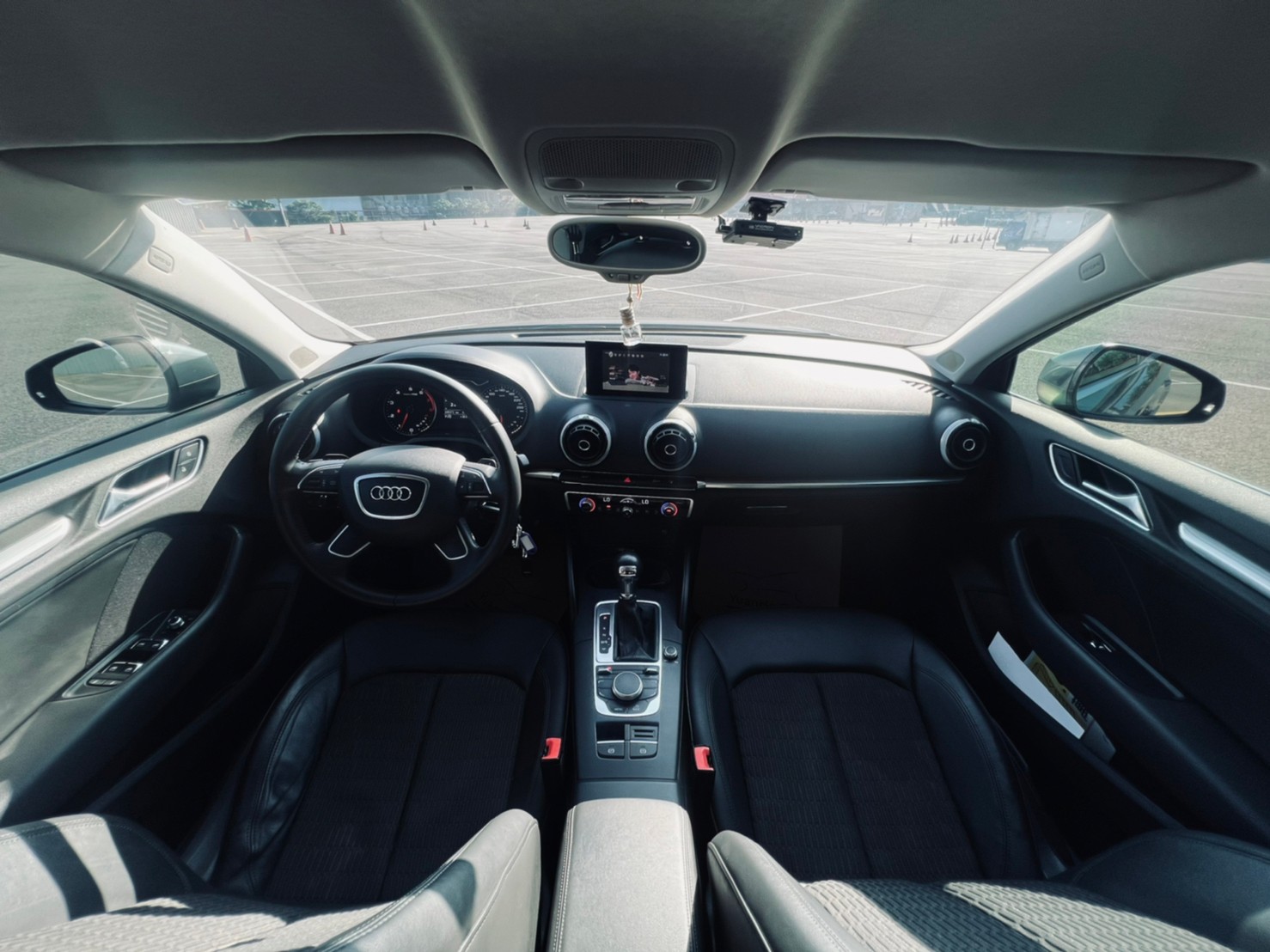 🔥2014式 Audi A3 30TFSI 超實用都會型房車🔥  第9張相片