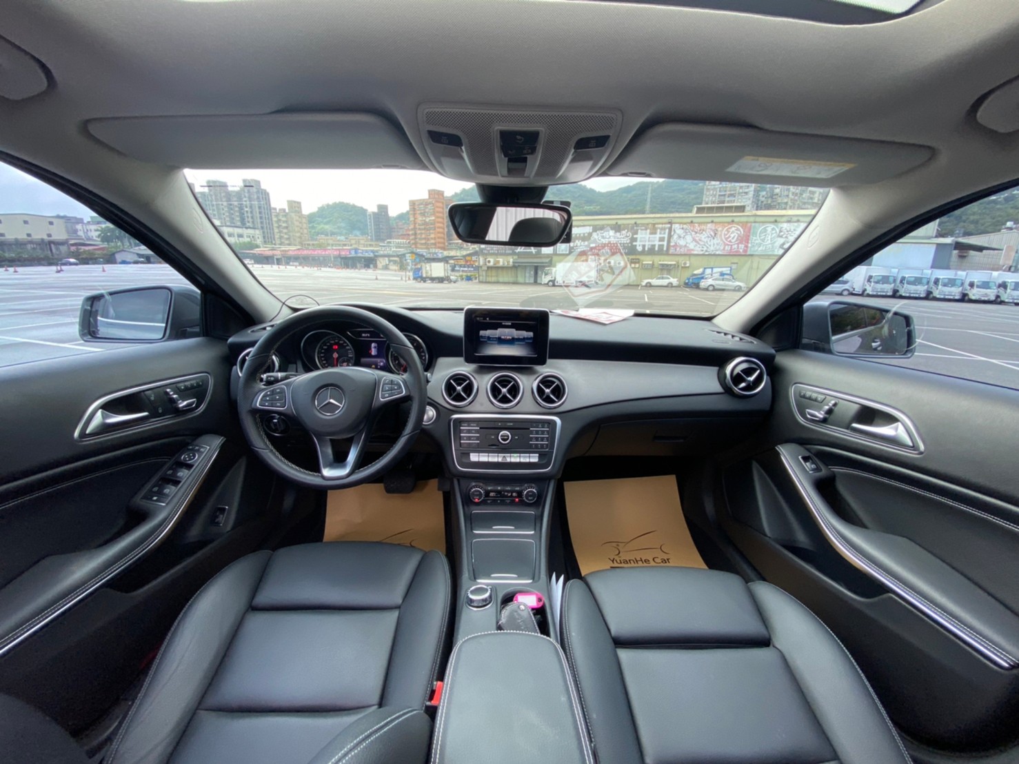 🔥 2018 BENZ GLA GLA200 天窗/電尾門/自動停車/跑七萬🔥7【阿龍中古車 0968-691-205】  第3張相片