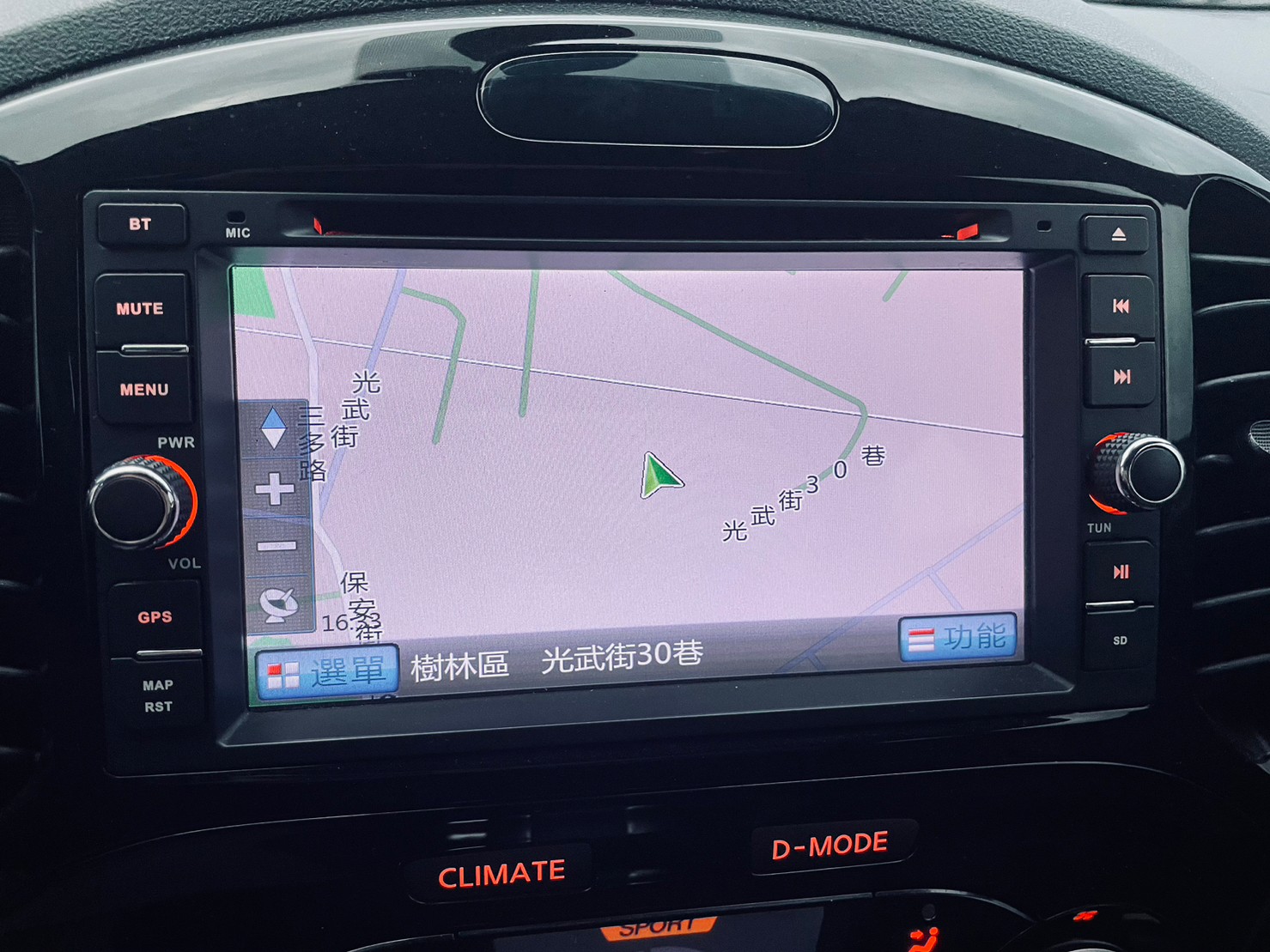 🔥2015式 NISSAN Juke 1.6自然進氣豪華版/特色造型🔥93【阿龍中古車 0968-691-205】  第6張相片