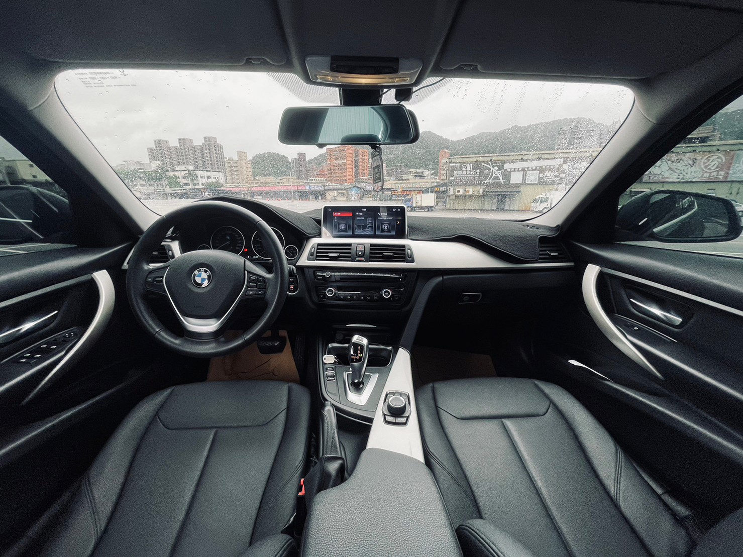 🔥2014 F30 BMW 318d 升級安卓機/低轉高扭特性🔥100【阿龍中古車 0968-691-205】  第2張相片