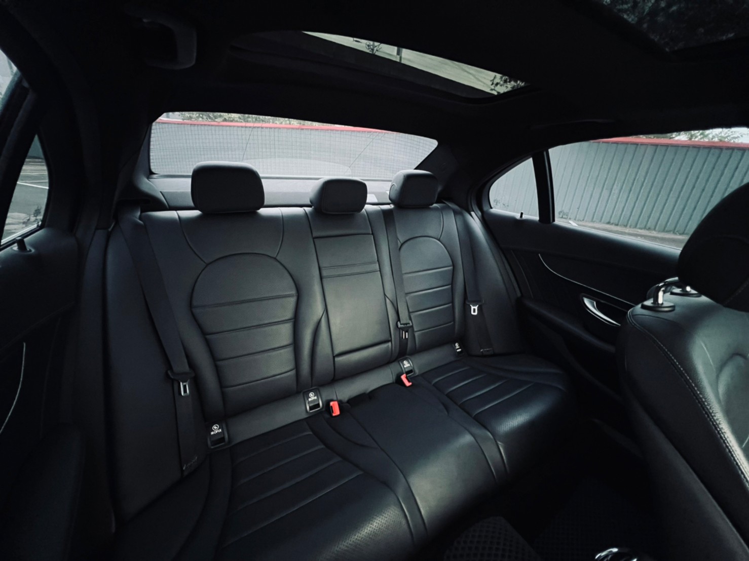 🔥2015 W205 C300 AMG 柏林/黑岑木/電熱椅/天窗🔥88【阿龍中古車 0968-691-205】  第8張相片