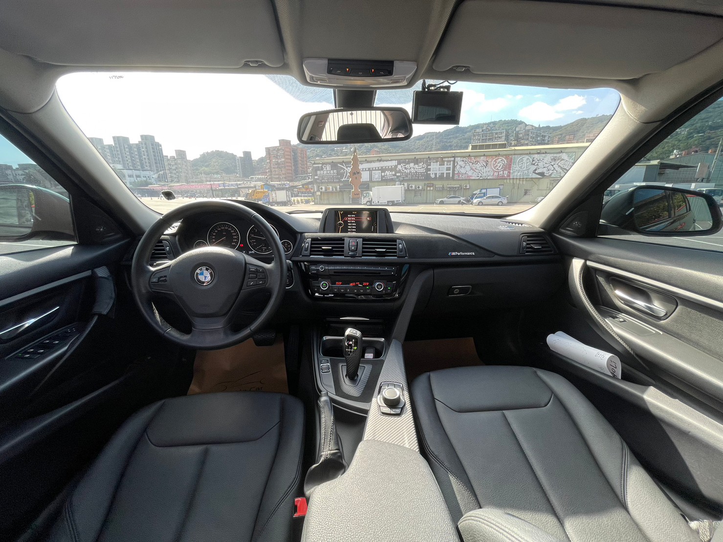 🔥2014 BMW 316i 熱血性能轎跑/HK音響/黑化水箱護罩🔥120【阿龍中古車 0968-691-205】  第2張相片