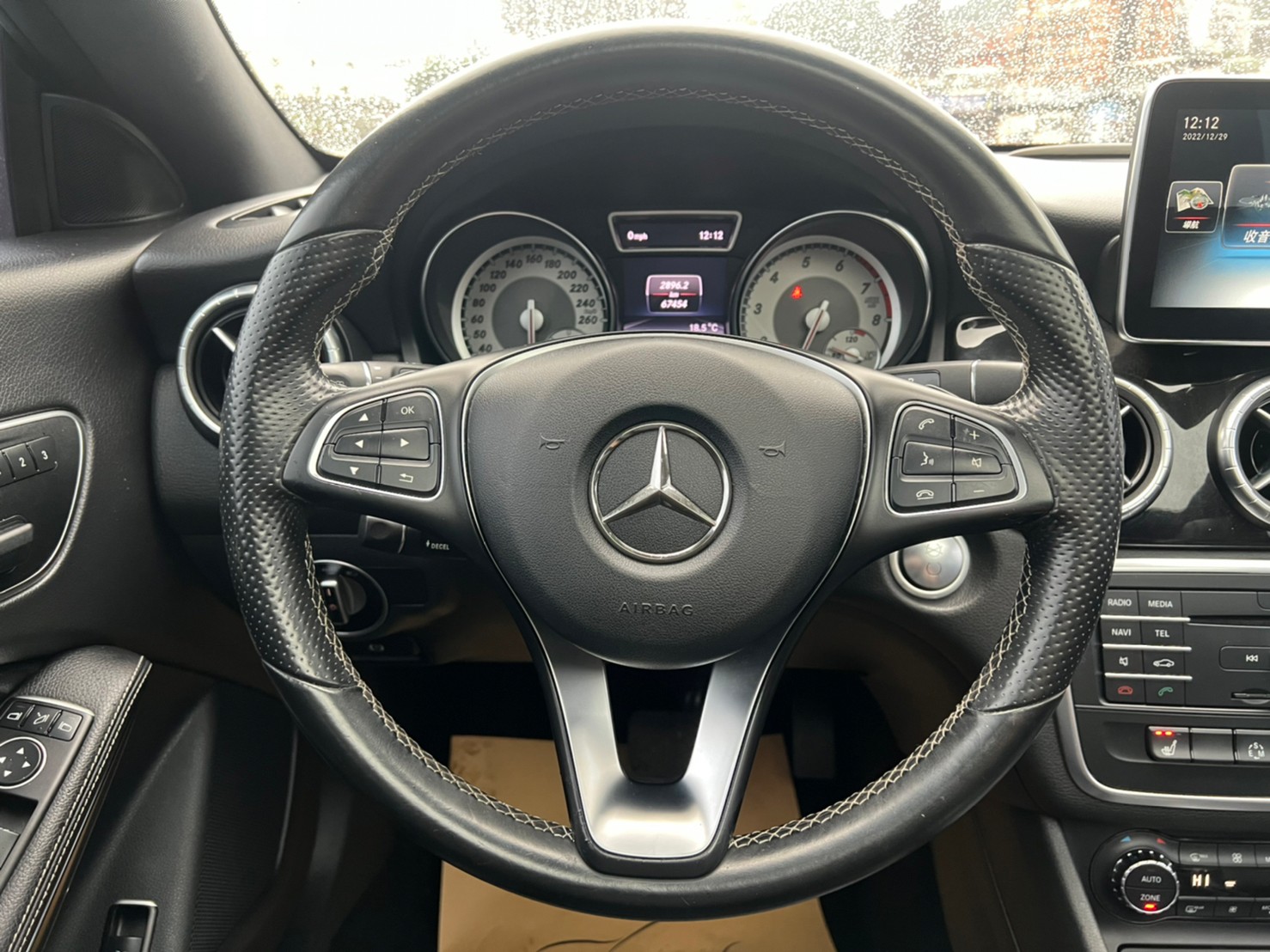 🔥2015 BENZ C117 CLA CLA250 4MATIC AMG Line 僅跑6萬🔥1【阿龍中古車 0968-691-205】  第4張相片