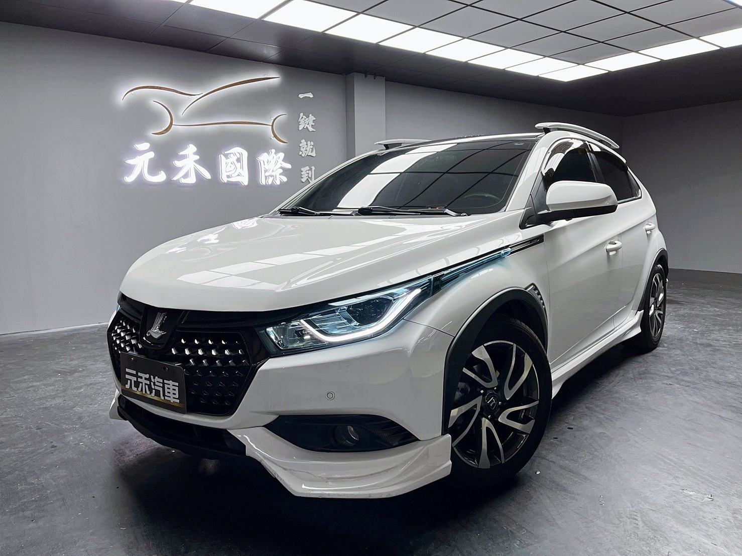 🔥2018 LUXGEN U5 AR環景版/抬顯/閥門排氣管/前後大包🔥35【阿龍中古車 0968-691-205】  第1張相片