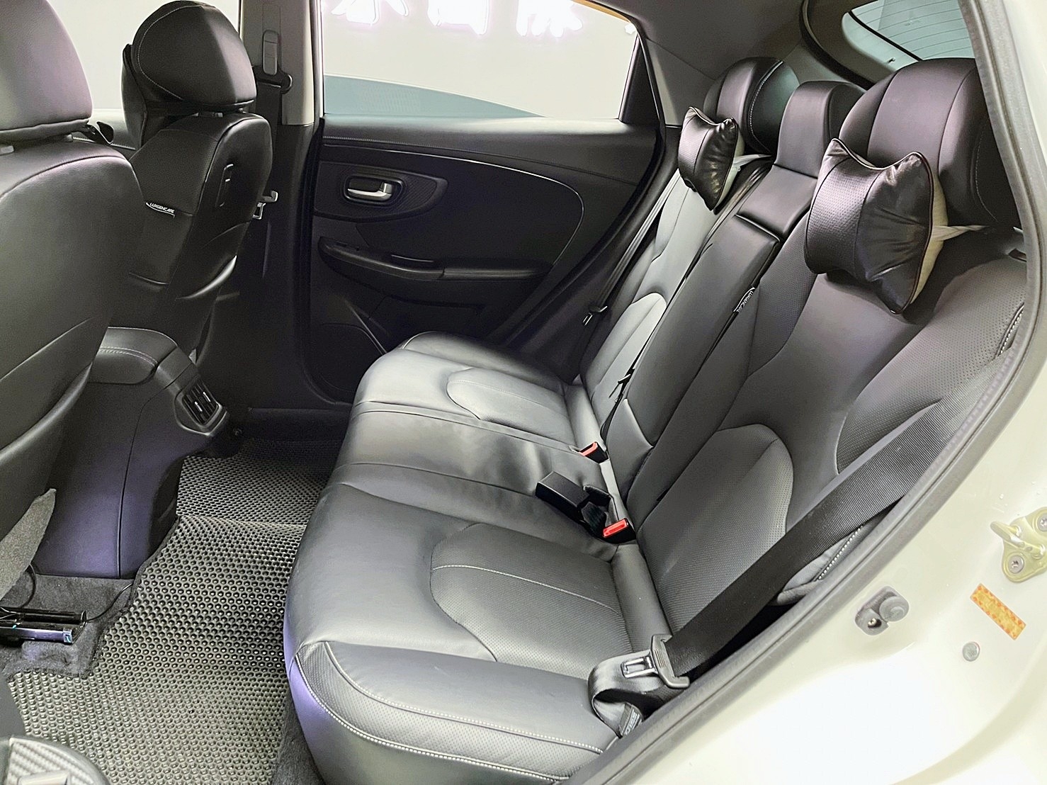 🔥2018 LUXGEN U5 AR環景版/抬顯/閥門排氣管/前後大包🔥35【阿龍中古車 0968-691-205】  第2張相片