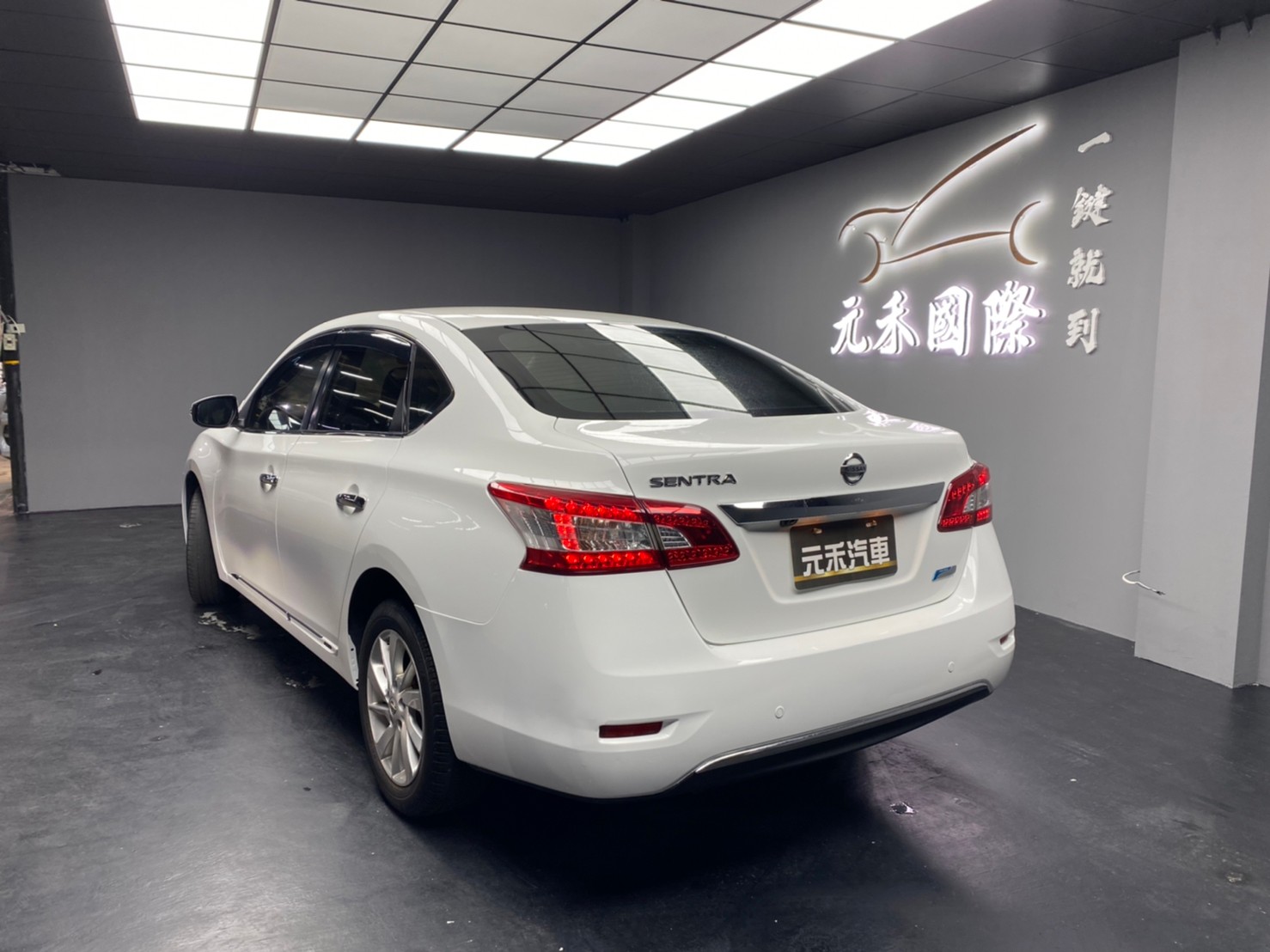 🔥2017式 MISSAN 仙草 Sentra 豪華版/省油大空間/升級抬顯🔥61【阿龍中古車 0968-691-205】  第5張相片