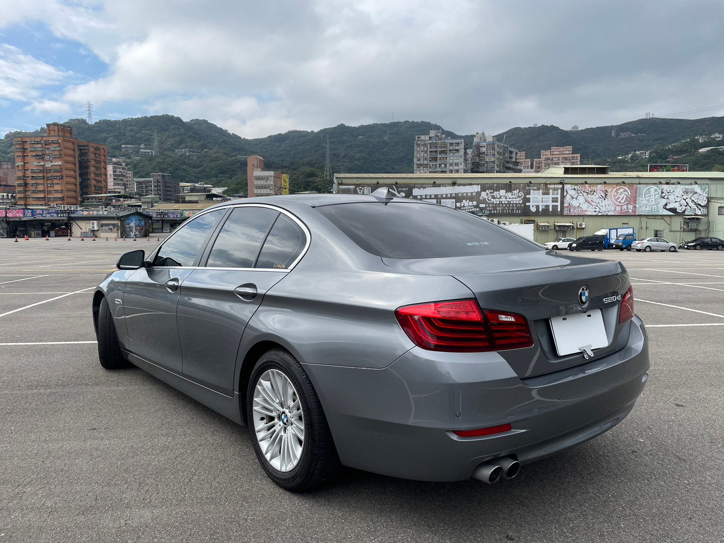 🔥2015 F10 BMW 520d 環景/電尾門/僅跑六萬🔥185【阿龍中古車 0968-691-205】  第5張相片