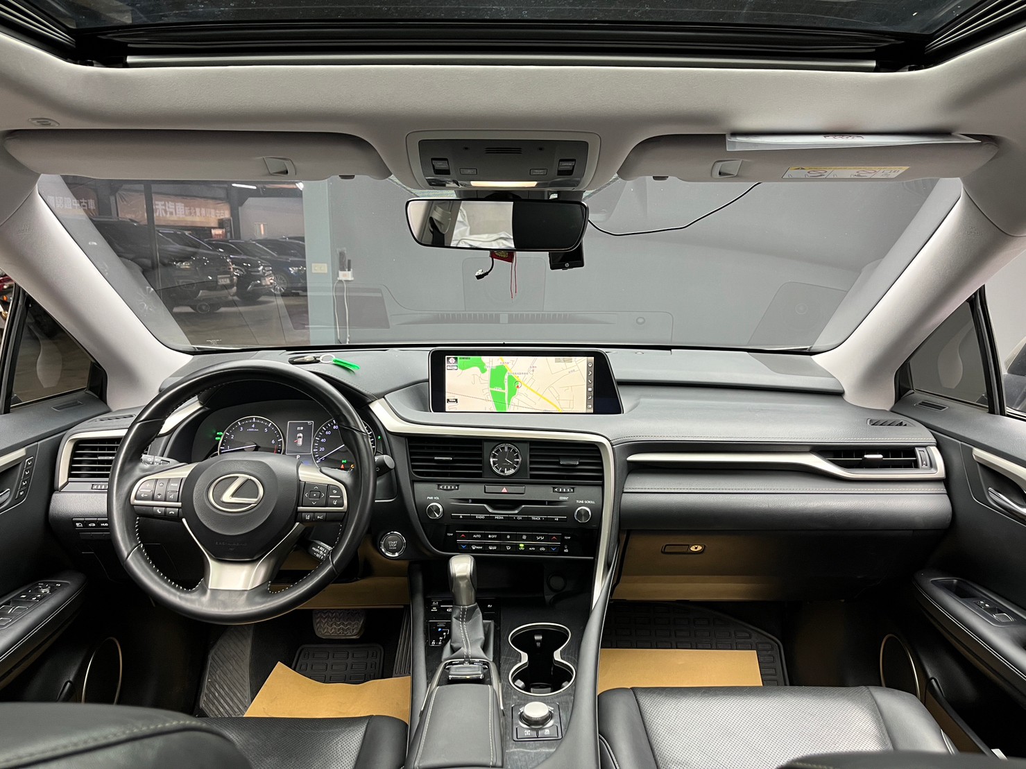 🔥2017式 LEXUS RX RX350 四驅頂級大滿配/自動跟車/抬顯🔥146【阿龍中古車 0968-691-205】  第3張相片