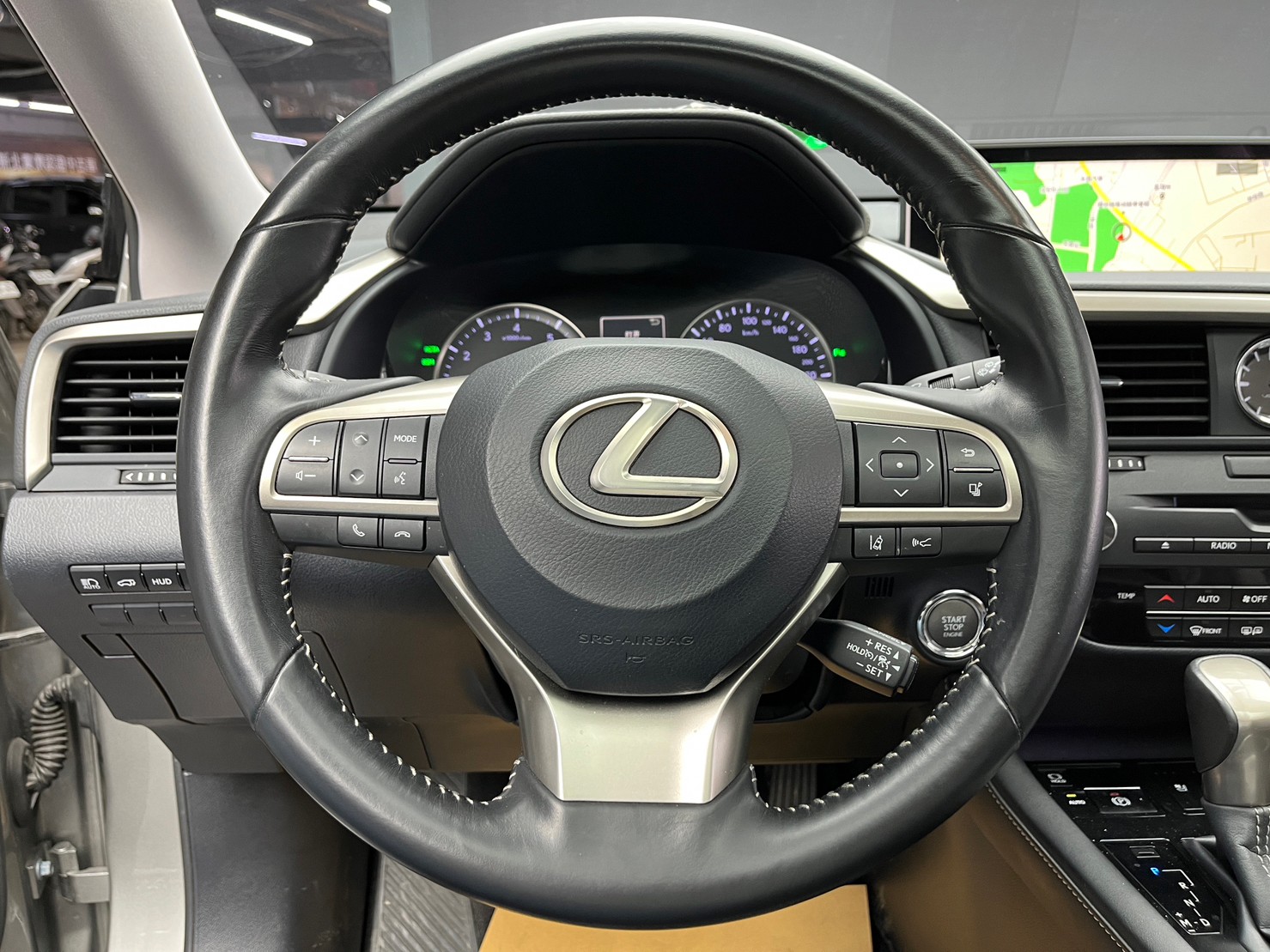 🔥2017式 LEXUS RX RX350 四驅頂級大滿配/自動跟車/抬顯🔥146【阿龍中古車 0968-691-205】  第4張相片