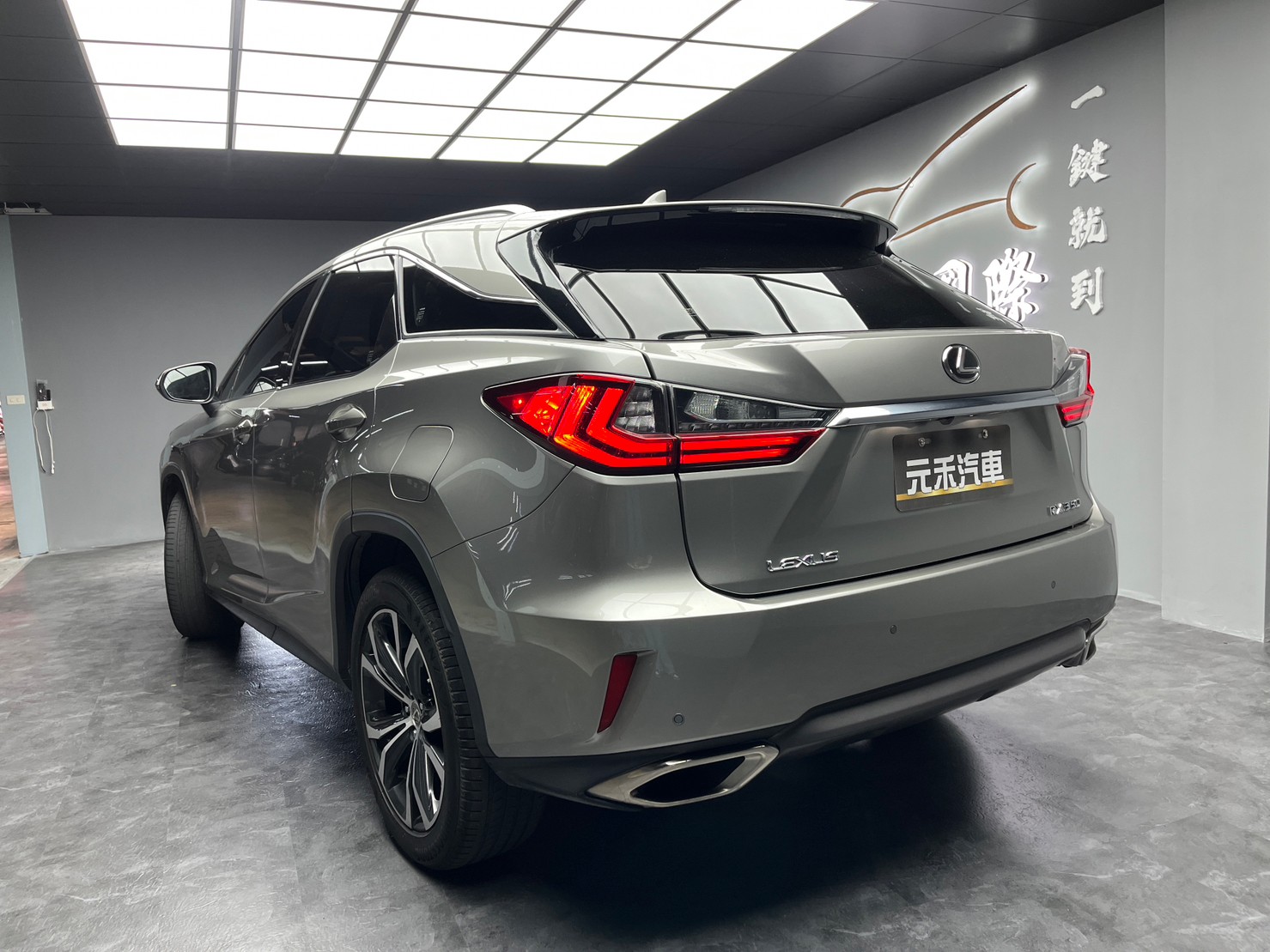🔥2017式 LEXUS RX RX350 四驅頂級大滿配/自動跟車/抬顯🔥146【阿龍中古車 0968-691-205】  第7張相片