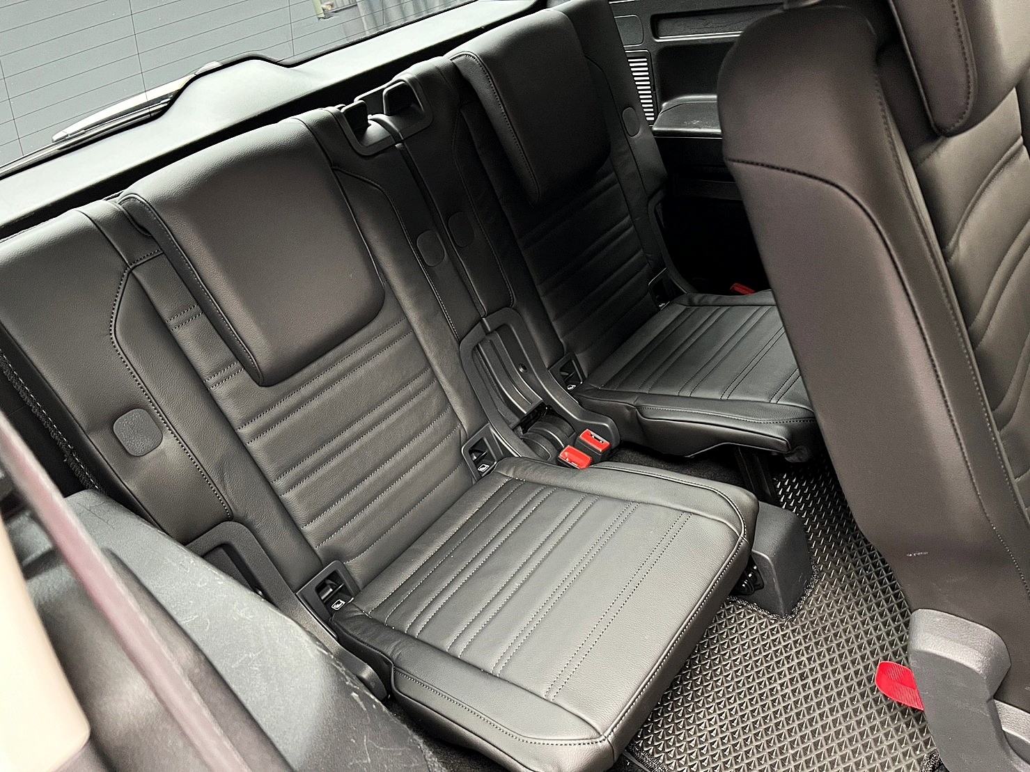 🔥2019 VW 土狼 Touran 廂型 七座 /ACC主動跟車/電尾門🔥28【阿龍中古車 0968-691-205】  第2張相片
