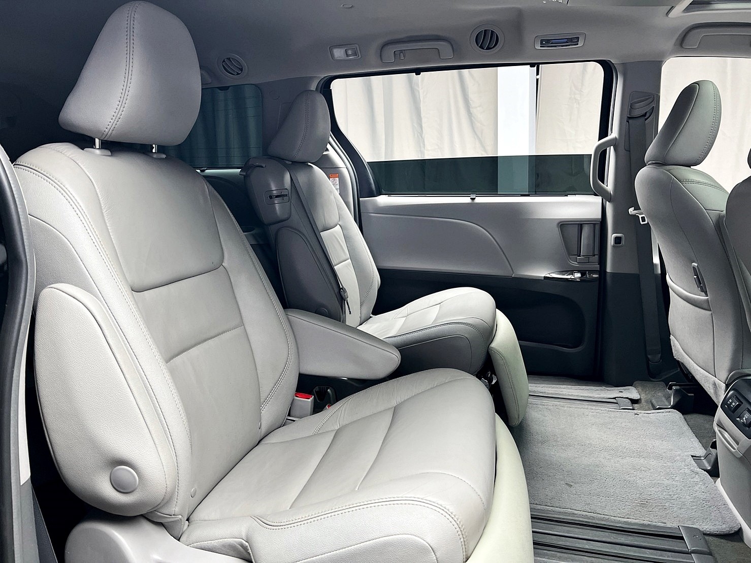 🔥2018 TOYOTA Sienna XLE 八人座 ACC主動跟車/雙電滑門🔥136【阿龍中古車 0968-691-205】  第2張相片