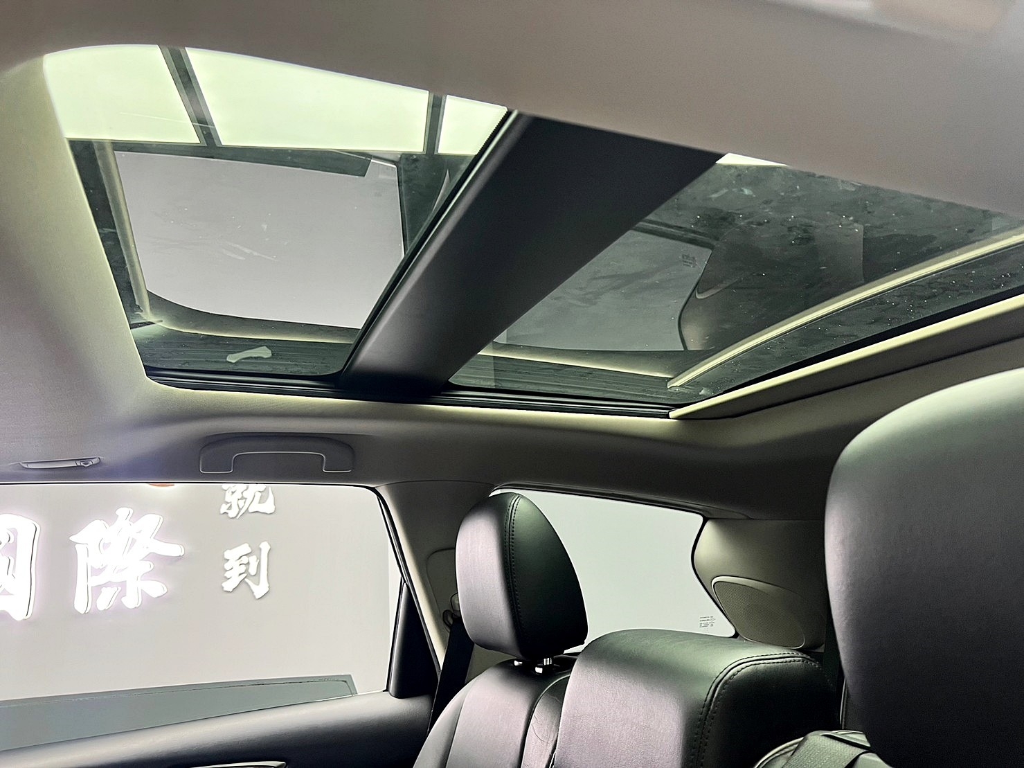 🔥2013 INFINITI  JX35 全景天窗 四驅旗艦七人款/Bose音響🔥170【阿龍中古車 0968-691-205】  第3張相片