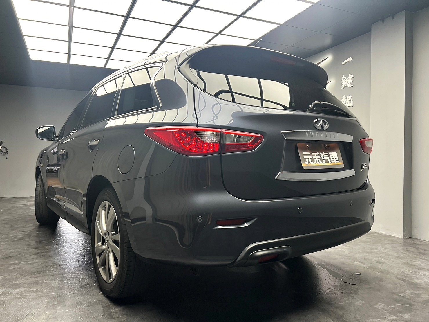🔥2013 INFINITI  JX35 全景天窗 四驅旗艦七人款/Bose音響🔥170【阿龍中古車 0968-691-205】  第9張相片