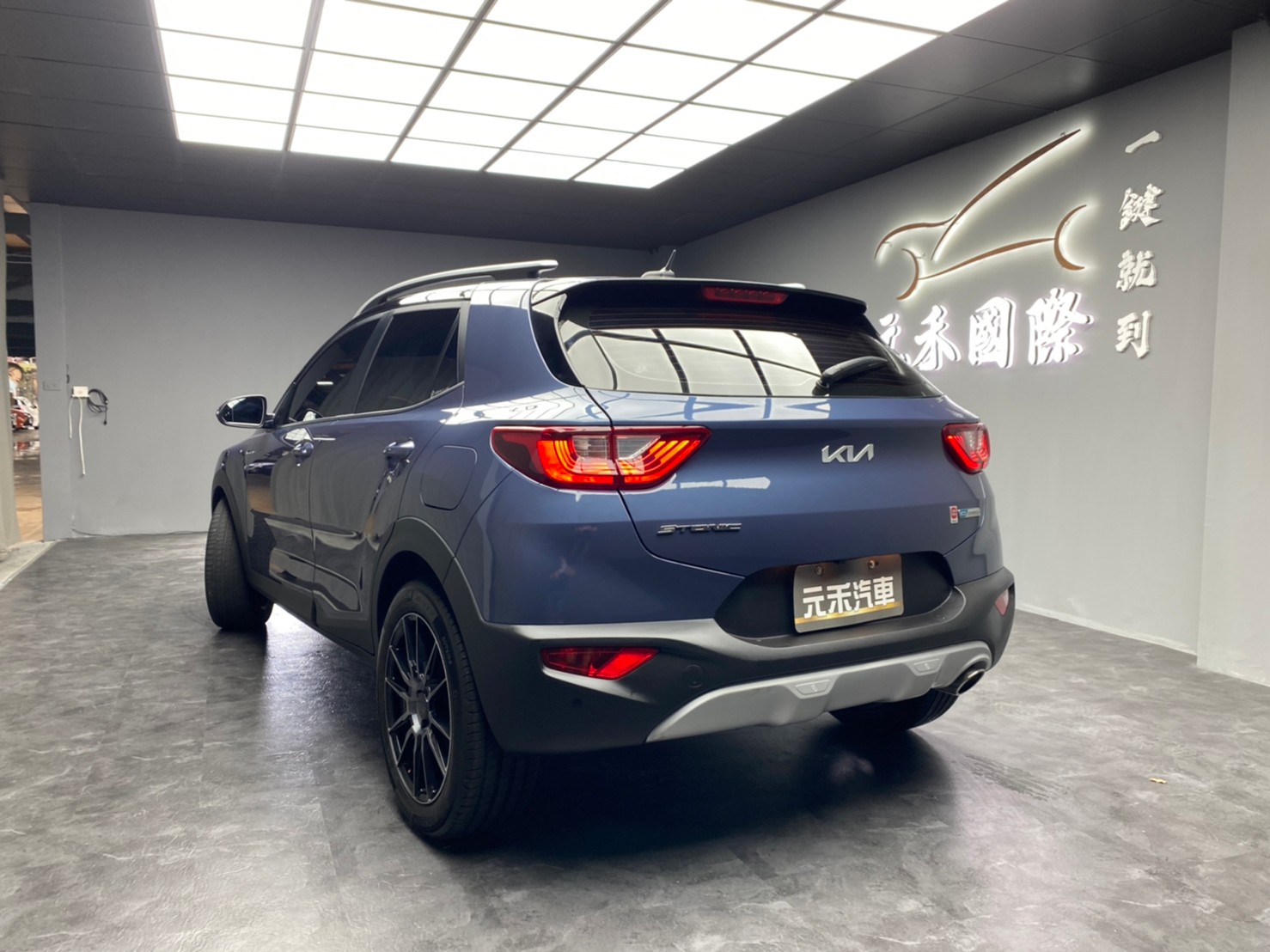 🔥2021 Kia 起亞 Stonic 油電/有跟車/跑2萬新車保固🔥【阿龍中古車 0968-691-205】  第9張相片