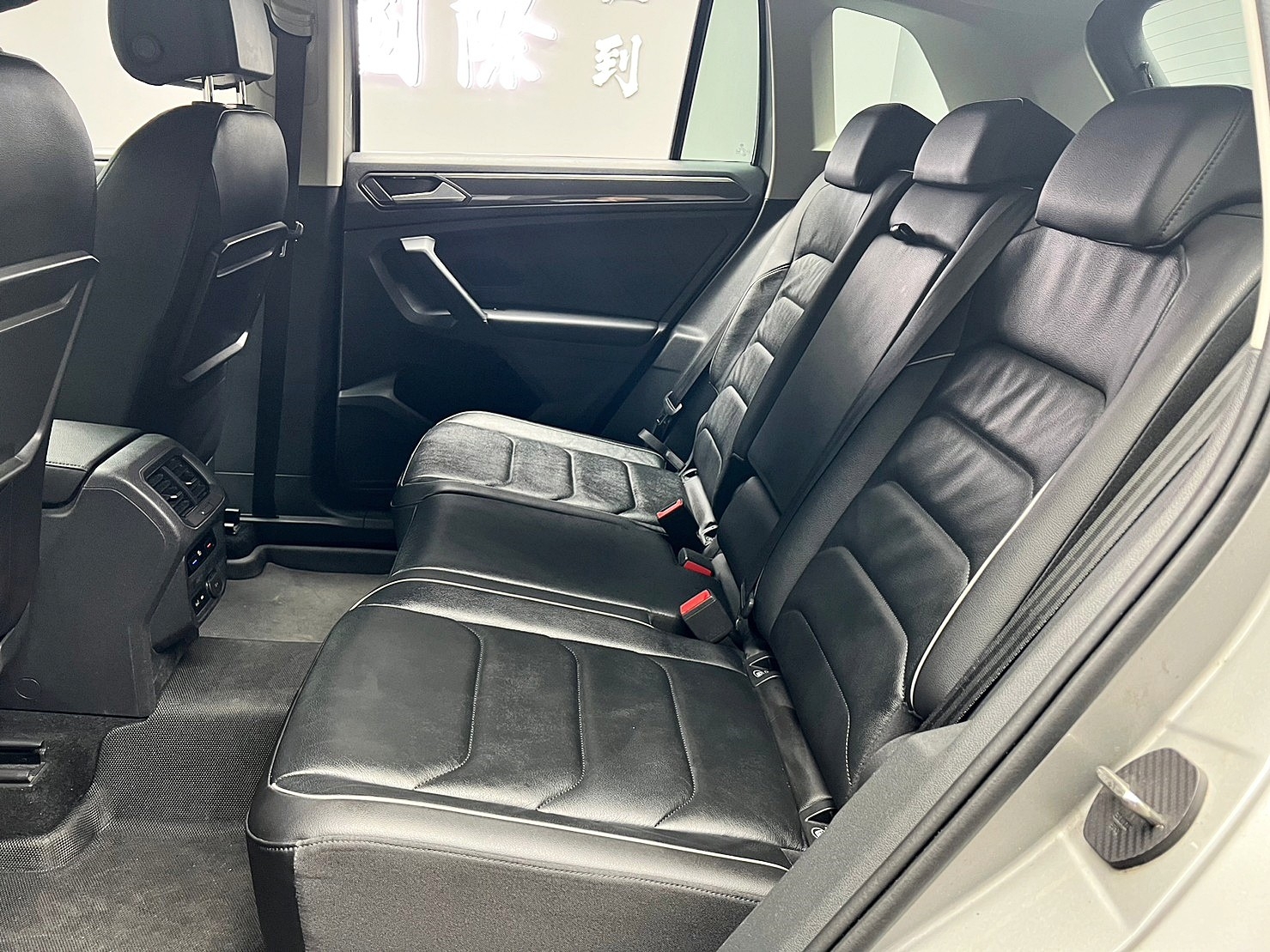 🔥2019式 VW 帝觀 Tiguan 四驅/跟車/電尾門/升級前後包🔥148【阿龍中古車 0968-691-205】  第2張相片