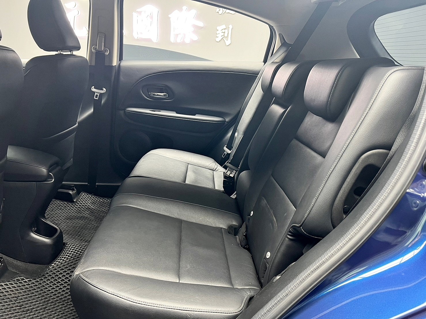 🔥2019式 HONDA HRV 稀有頂級S版 僅跑2萬/實惠小掀背🔥35【阿龍中古車 0968-691-205】  第2張相片