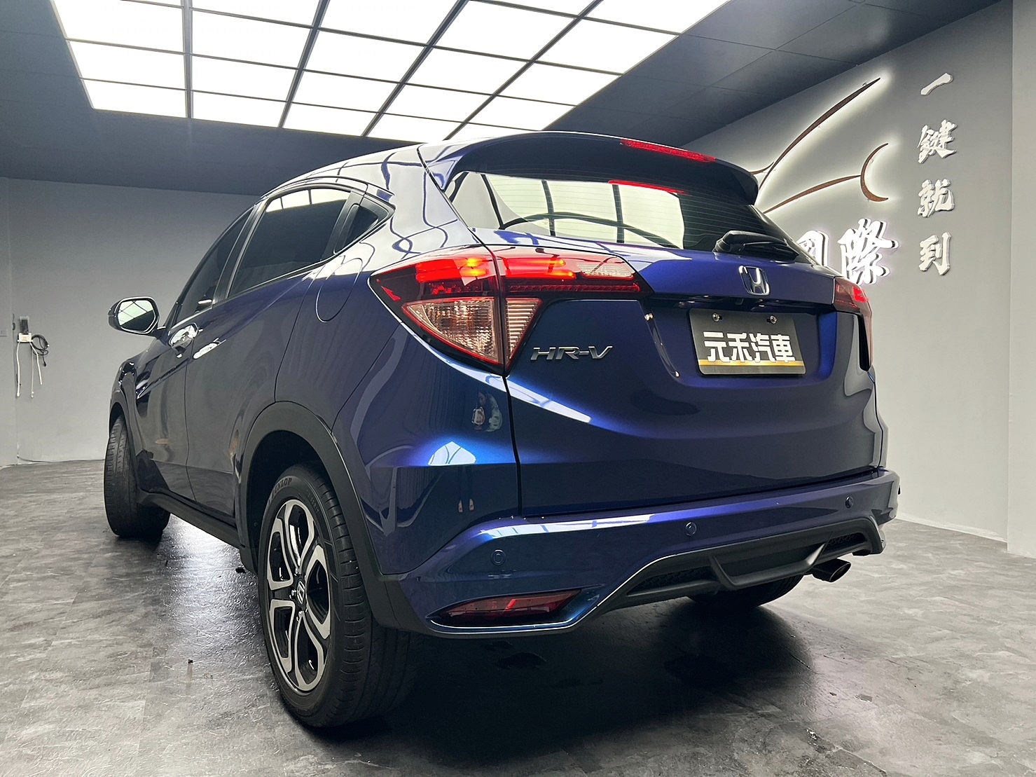 🔥2019式 HONDA HRV 稀有頂級S版 僅跑2萬/實惠小掀背🔥35【阿龍中古車 0968-691-205】  第8張相片