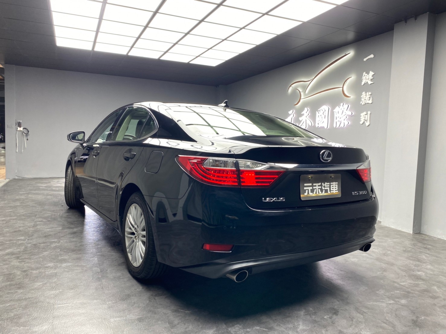 🔥2015 LEXUS ES ES350 雙天窗 旗艦版 過年前最後優惠價🔥80【阿龍中古車 0968-691-205】  第2張相片
