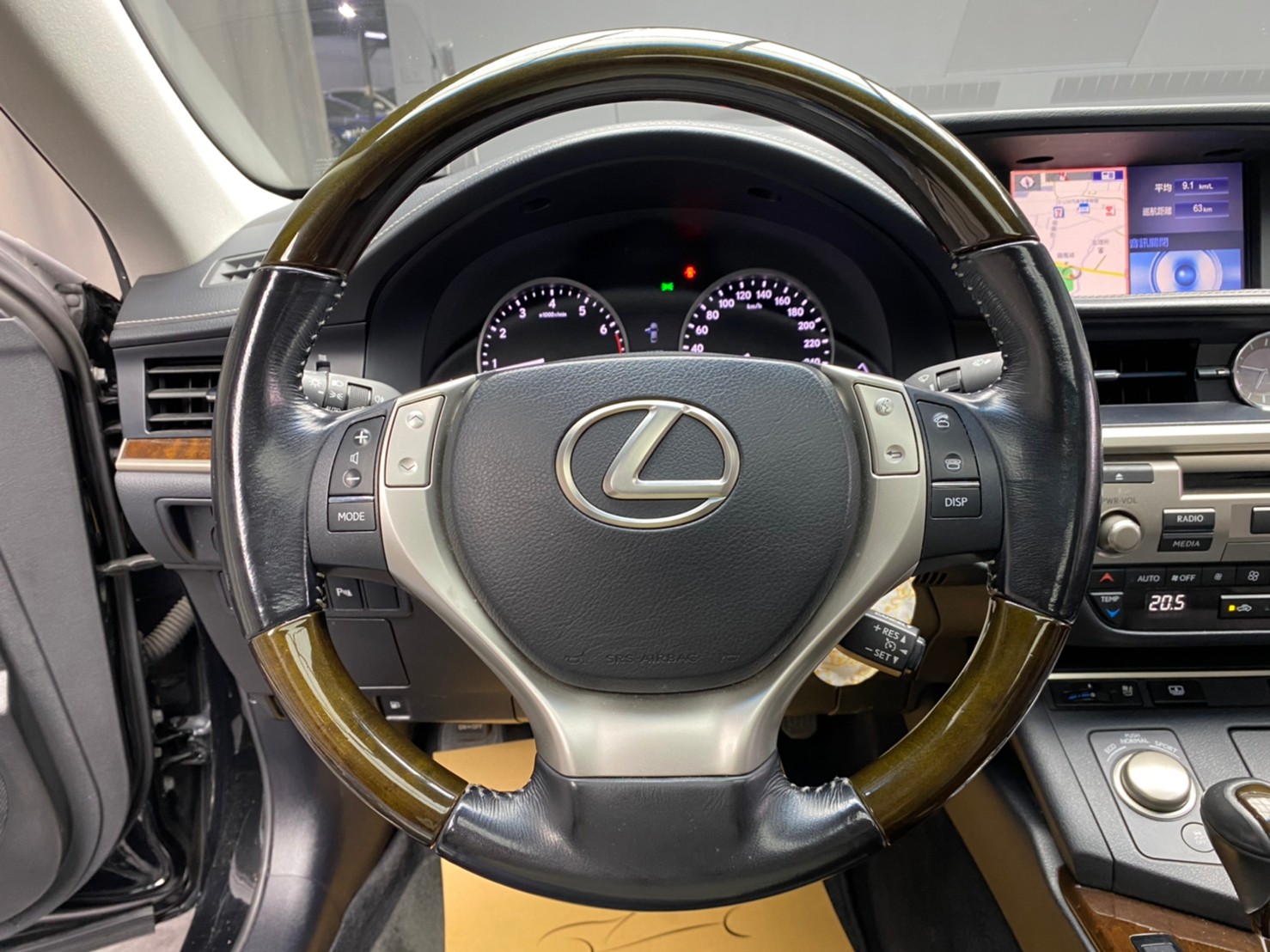 🔥2015 LEXUS ES ES350 雙天窗 旗艦版 過年前最後優惠價🔥80【阿龍中古車 0968-691-205】  第5張相片