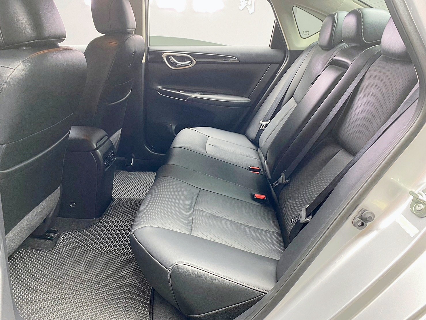 🔥2018 NISSAN 仙草 Sentra 旗艦版/抬顯/省油大空間🔥9【阿龍中古車 0968-691-205】  第5張相片