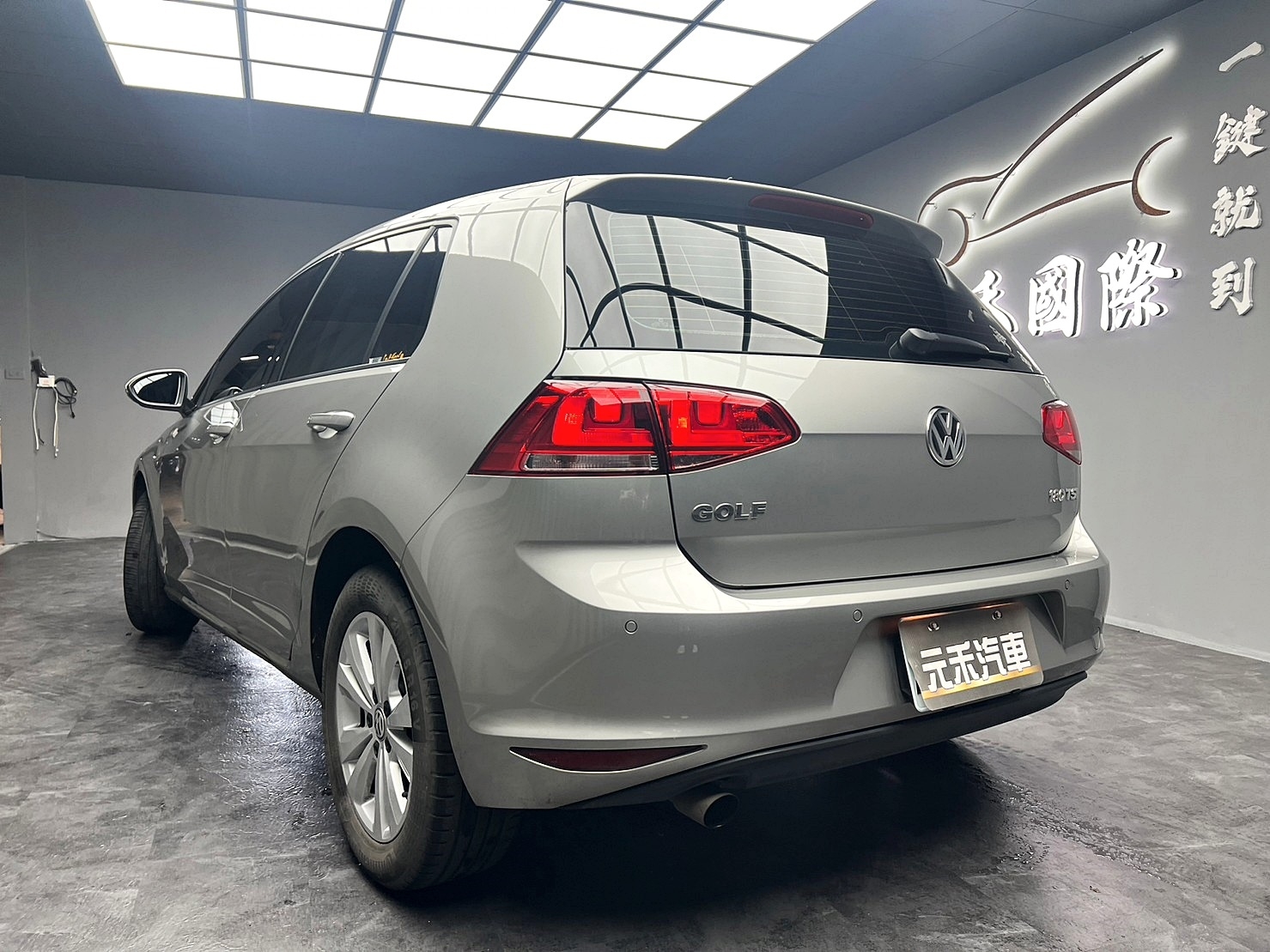 🔥2017式 VW Golf Comfortline 熱血小鋼炮🔥127【阿龍中古車 0968-691-205】  第2張相片