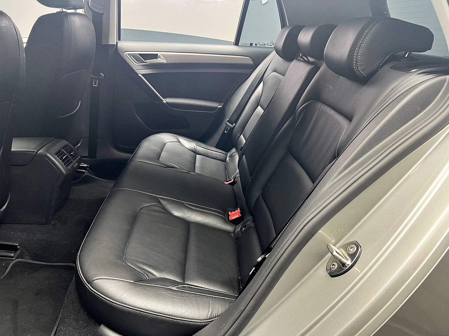 🔥2017式 VW Golf Comfortline 熱血小鋼炮🔥127【阿龍中古車 0968-691-205】  第3張相片