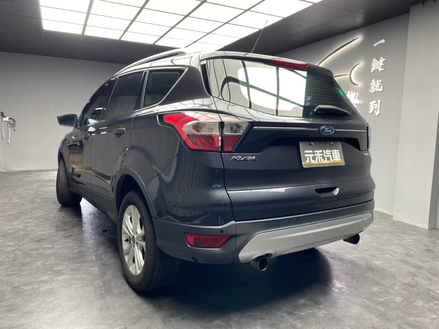 🔥2017式 FORD Kuga EcoBoost 180時尚型 全景天窗/實惠國產SUV🔥33【阿龍中古車 0968-691-205】  第2張相片