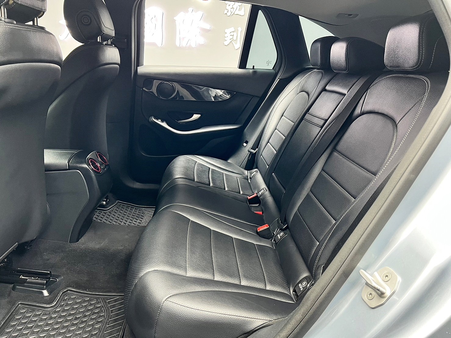 🔥2016 X253 BENZ GLC GLC220d 4MATIC 電尾門/雙電動椅🔥110【阿龍中古車 0968-691-205】  第5張相片