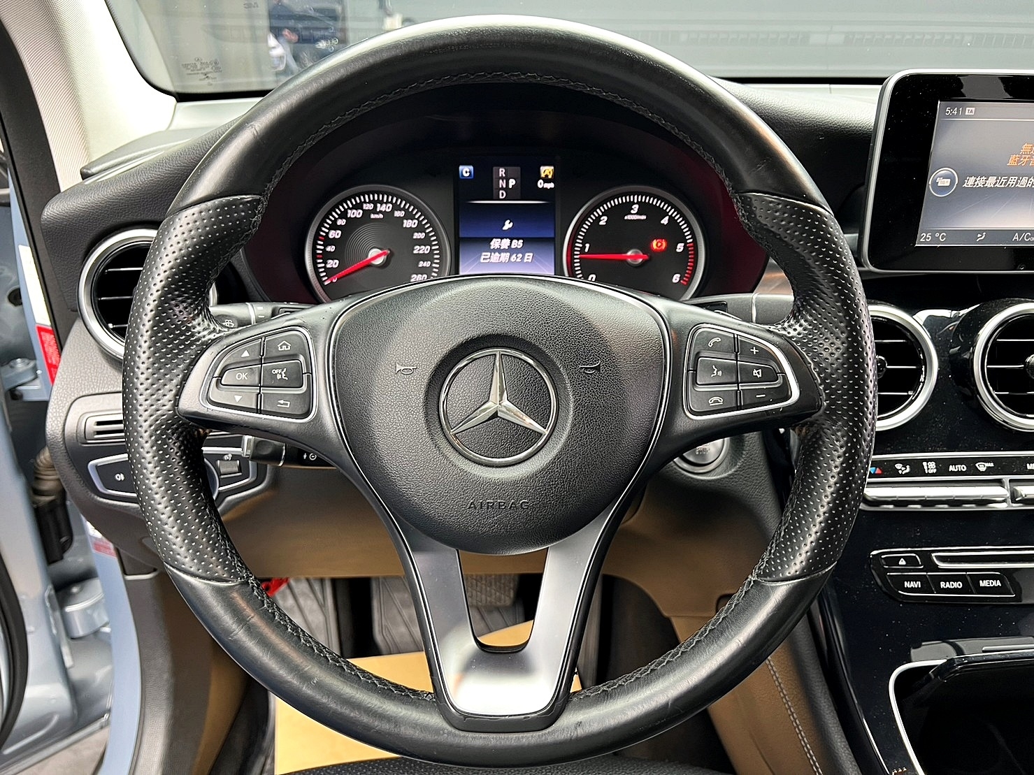 🔥2016 X253 BENZ GLC GLC220d 4MATIC 電尾門/雙電動椅🔥110【阿龍中古車 0968-691-205】  第9張相片