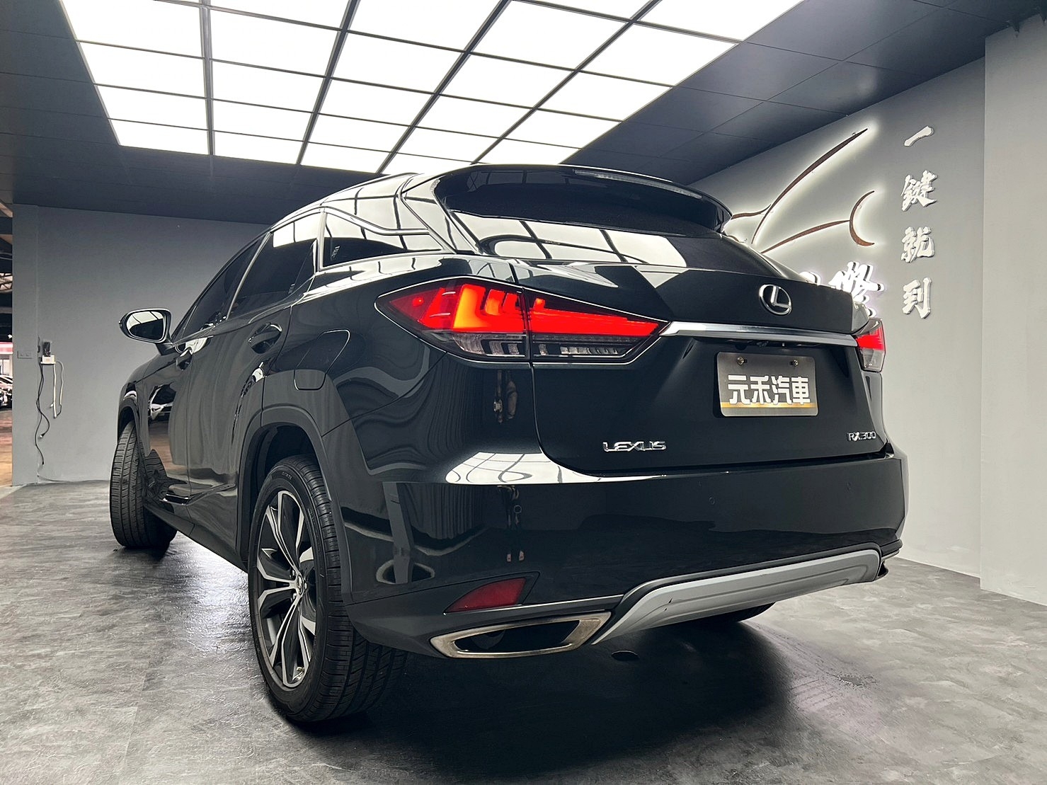 🔥2020式 小改後 RX300 頂級大滿配 跟車/抬顯🔥(201)【阿龍中古車 0968-691-205】  第2張相片