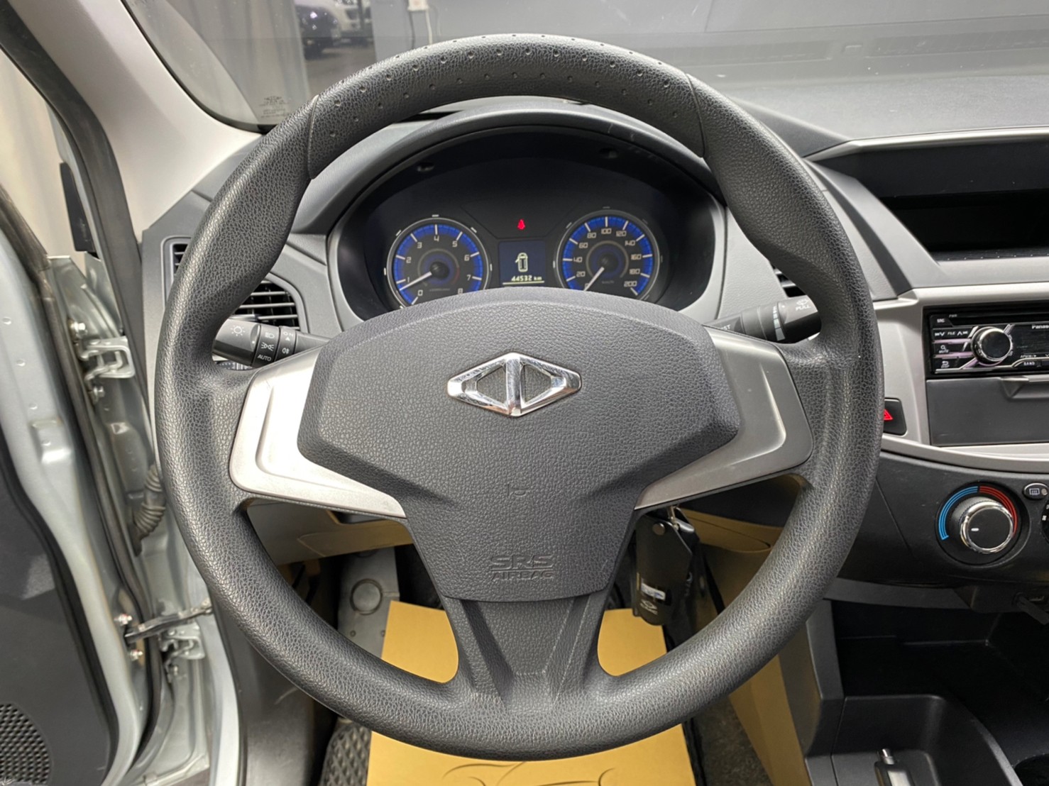 🔥2021式 CMC Zinger 霸氣頭燈 超值國產MPV🔥(008)【阿龍中古車 0968-691-205】  第8張相片