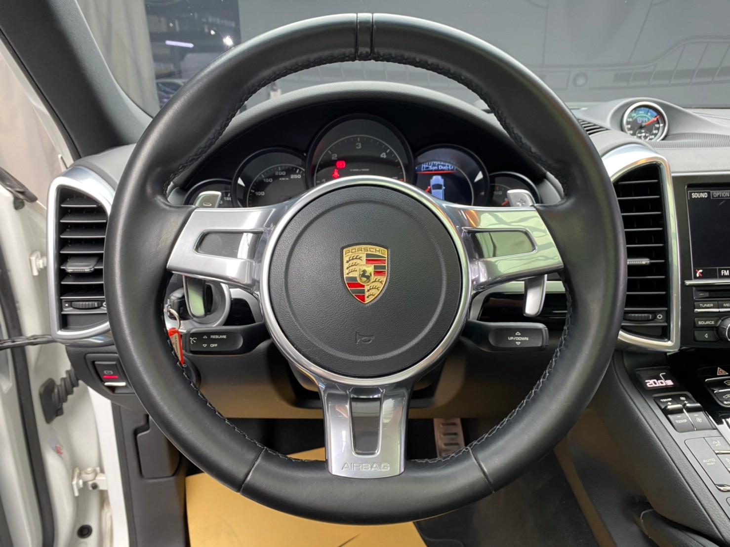 🔥2014  Cayenne Diesel 柴油凱燕 稀有白金版 全景天窗四驅🔥(195)【阿龍中古車 0968-691-205】  第6張相片