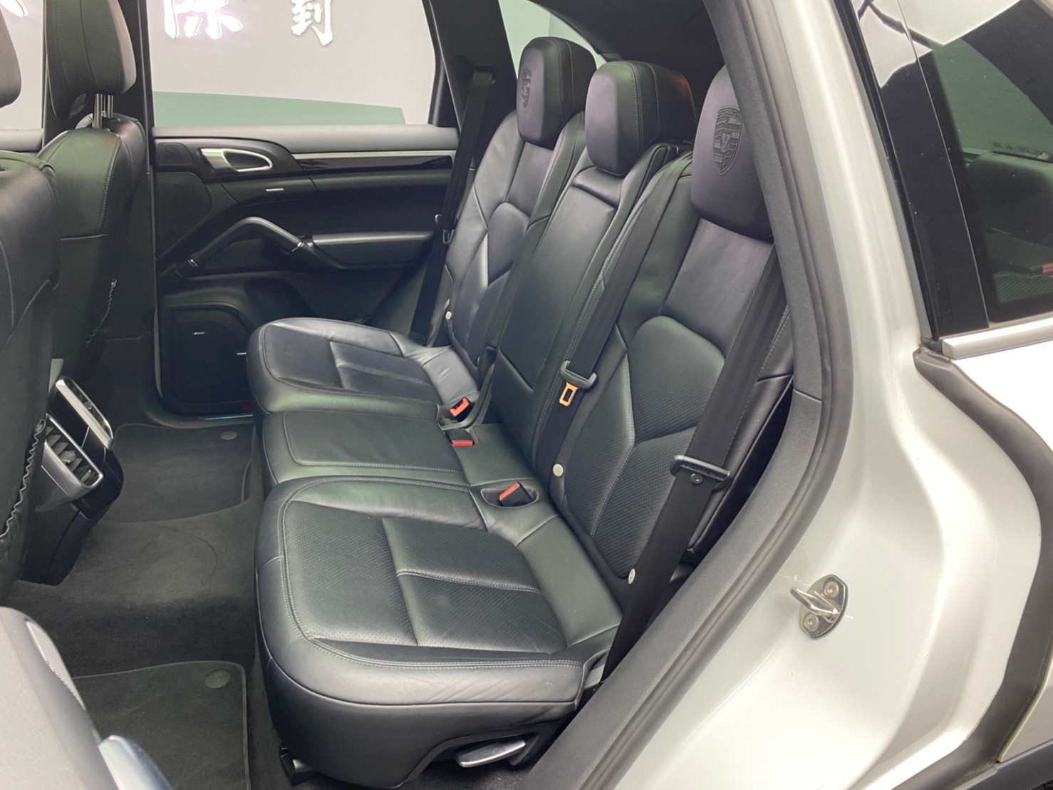 🔥2014  Cayenne Diesel 柴油凱燕 稀有白金版 全景天窗四驅🔥(195)【阿龍中古車 0968-691-205】  第7張相片