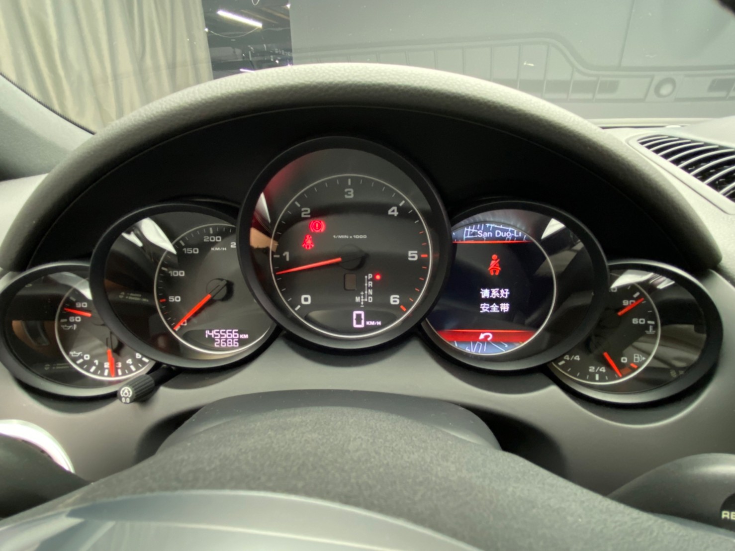 🔥2014  Cayenne Diesel 柴油凱燕 稀有白金版 全景天窗四驅🔥(195)【阿龍中古車 0968-691-205】  第9張相片