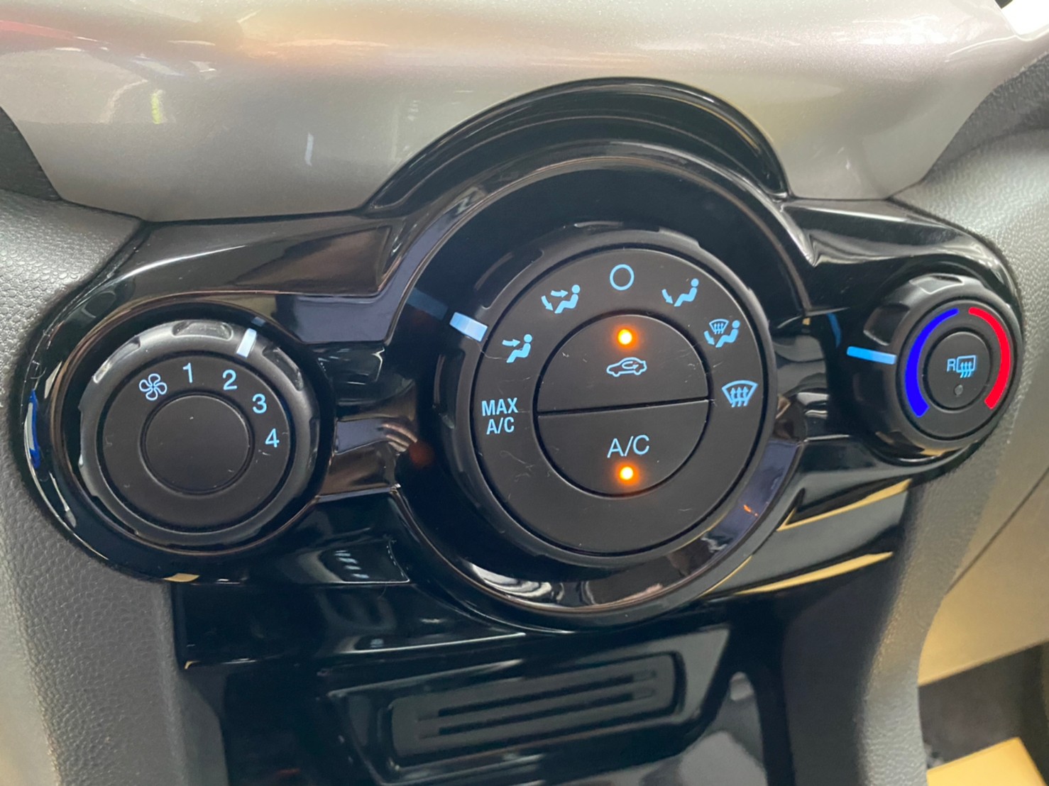 🔥2015式 FORD 福特 EcoSport 省油省稅🔥(218)【阿龍中古車 0968-691-205】  第8張相片