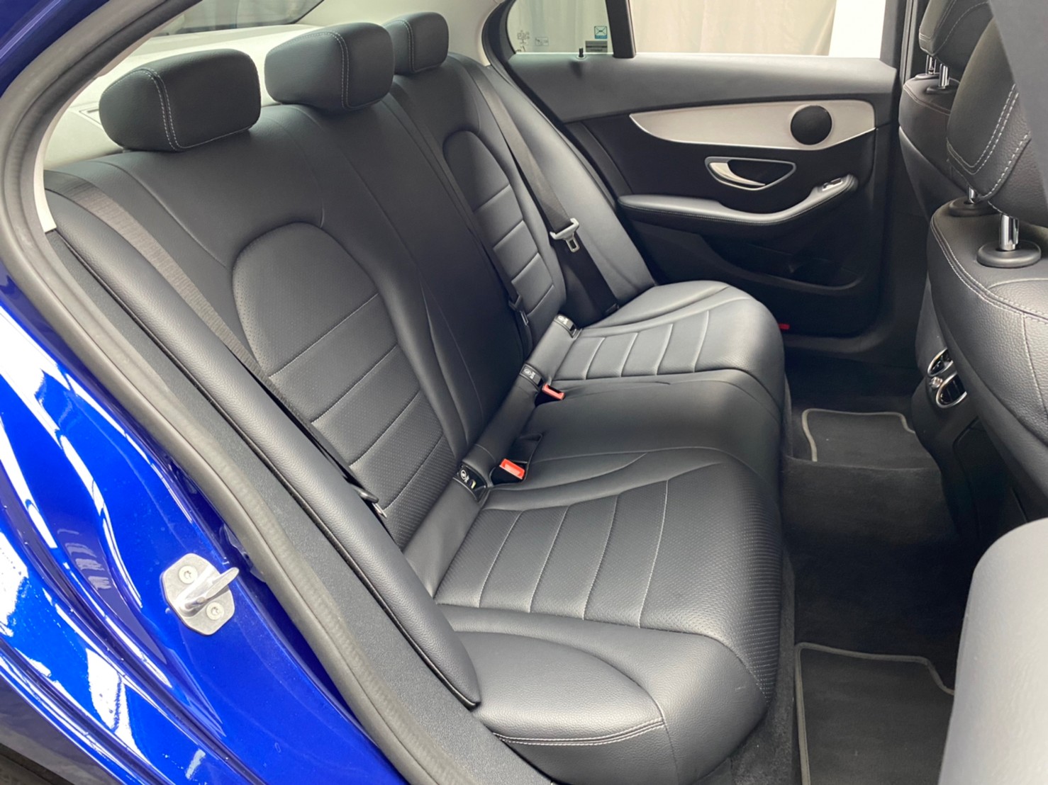 🔥2017 W205 BENZ C200 Avantgarde 優雅高端上檔次🔥(220)【阿龍中古車 0968-691-205】  第2張相片