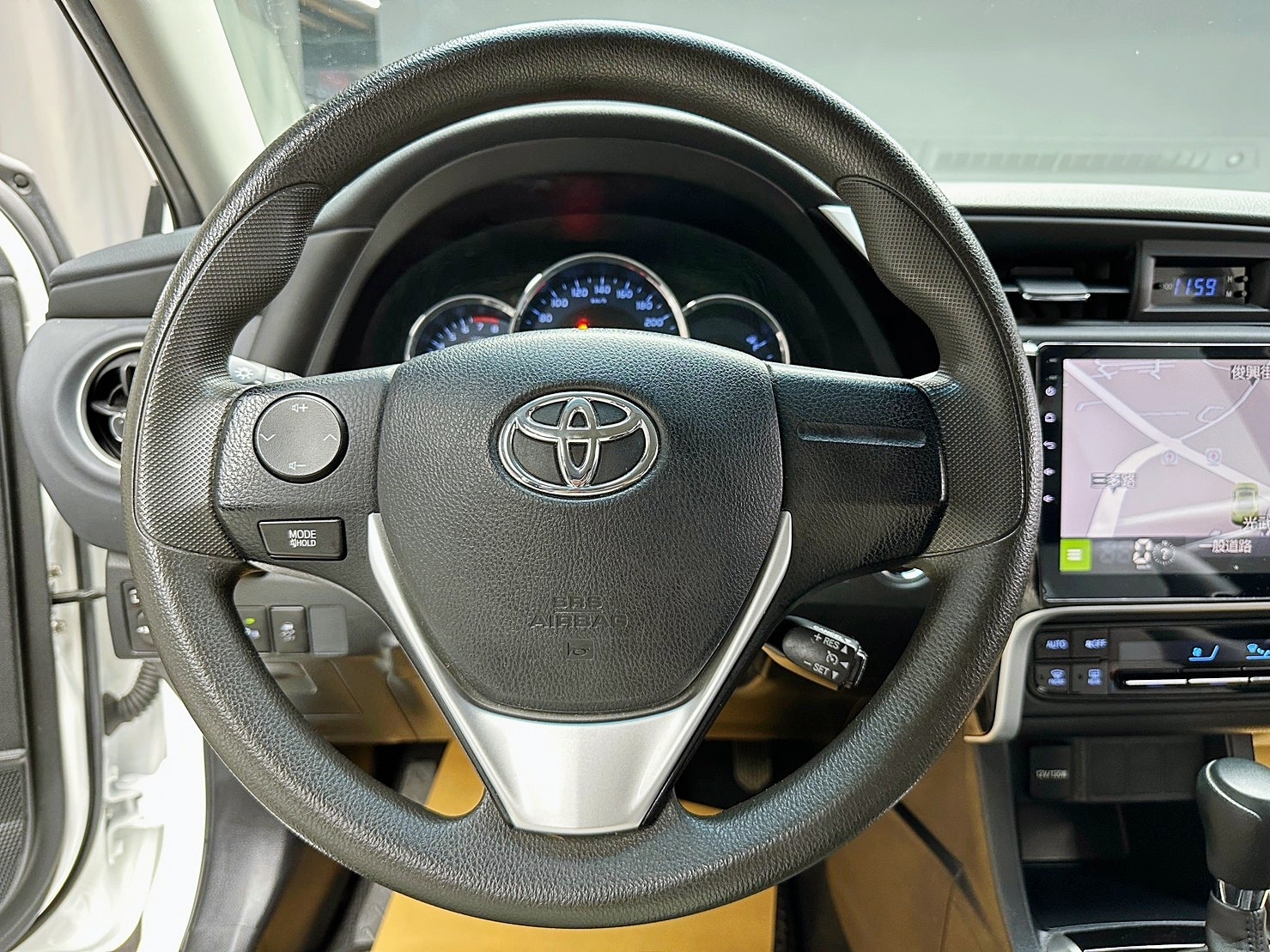 🔥2017 TOYOTA Corolla Altis 經典版 升級安卓機 便宜實惠 元宵節 放天燈就開這台🔥(064)【阿龍中古車 0968-691-205】  第6張相片