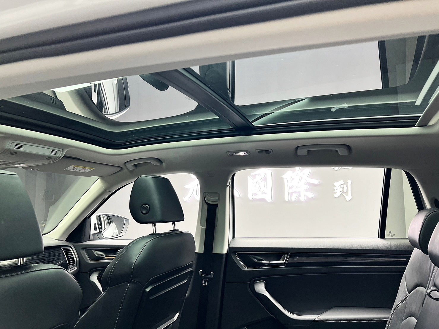 🔥2020式 SKODA kodiaq 4x4尊榮版 四驅 七座 新車保固🔥(182)【阿龍中古車 0968-691-205】  第7張相片