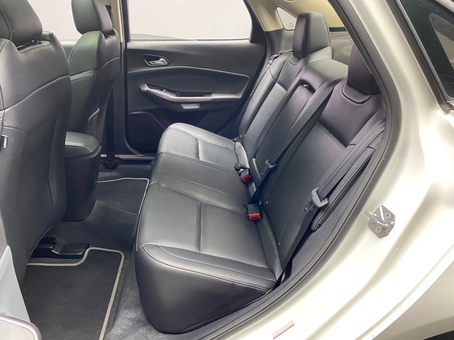 🔥2020式 Ford Escort 全新打造實惠中型房車🔥(019)【阿龍中古車 0968-691-205】  第3張相片