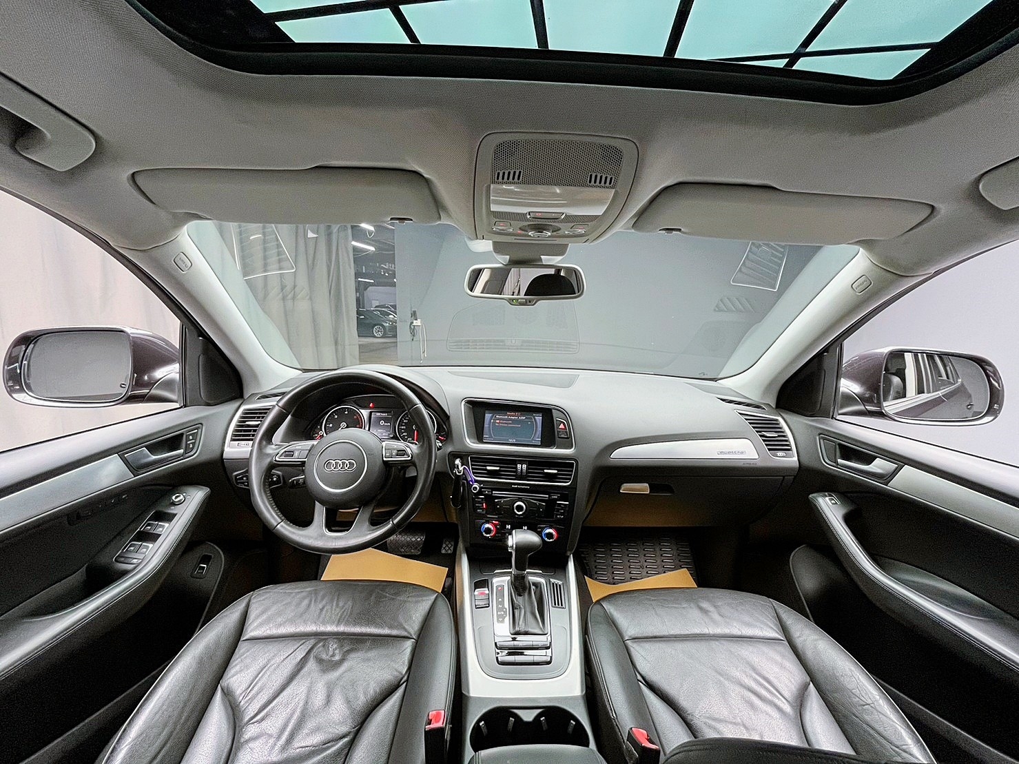 🔥2013式 奧迪 Q5 柴油四驅/全景天窗/電尾門🔥(215)【阿龍中古車 0968-691-205】  第3張相片