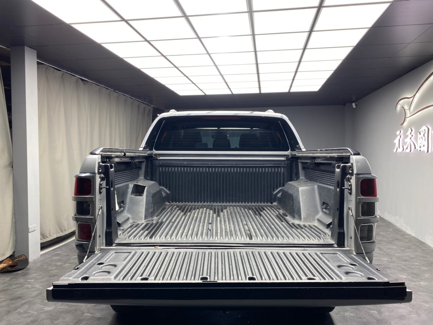 🔥2014式 Ford Ranger Wildtrak運動旗艦型 柴油四驅皮卡🔥(225)【阿龍中古車 0968-691-205】  第2張相片