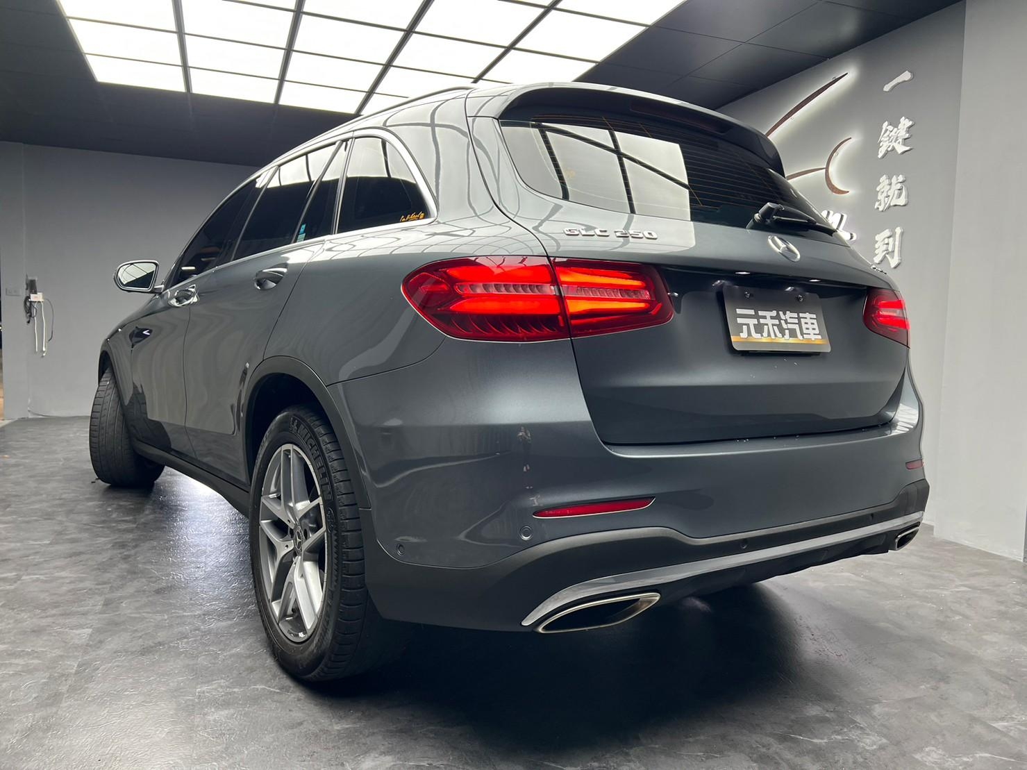 🔥2017 X253 GLC250 4MATIC AMG Line 全景天窗/環景/電尾門🔥(021)【阿龍中古車 0968-691-205】  第2張相片