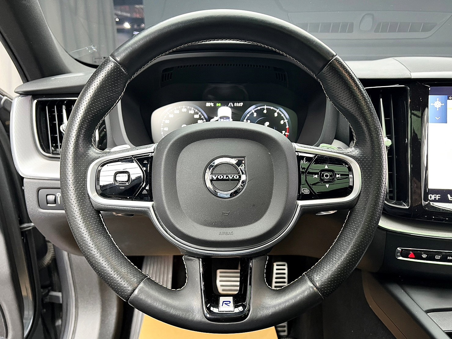 🔥2018式 VOLVO XC60 T6 R版 全景天窗/ACC跟車/自動停車🔥(097)【阿龍中古車 0968-691-205】  第5張相片