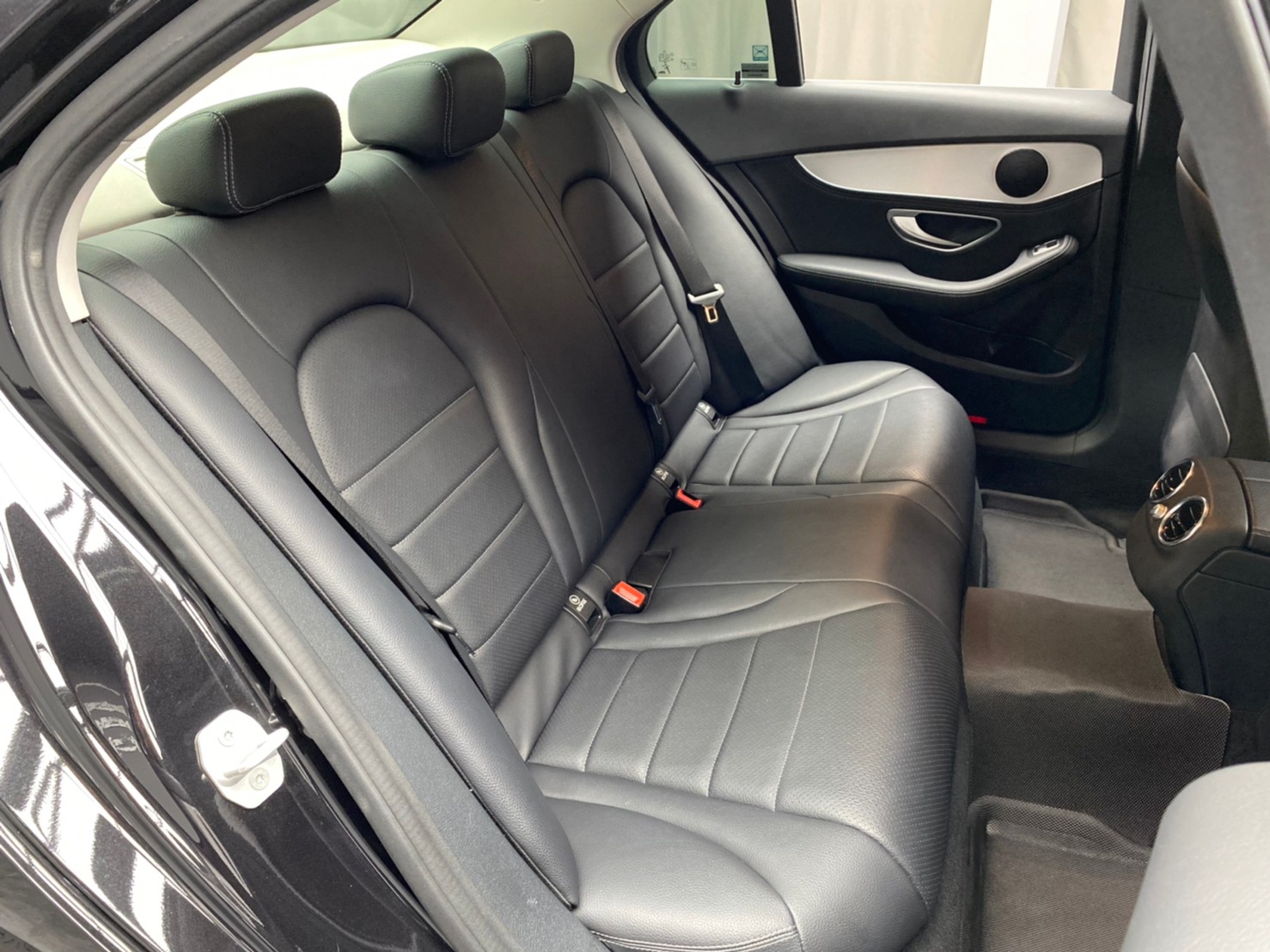 🔥2016式 W205 C200d 柴油/雙前電動椅/內外漂亮🔥(230)【阿龍中古車 0968-691-205】  第9張相片