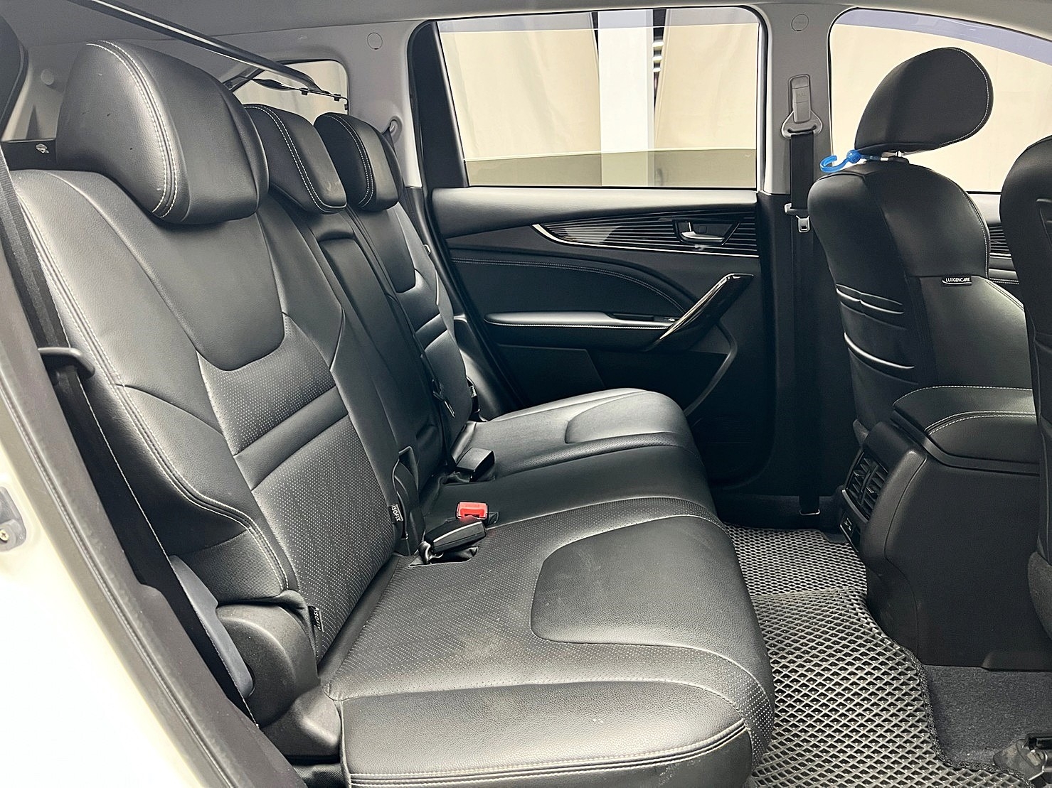 🔥2020 LUXGEN URX 五人AR環景款 選配電尾門/自動停車🔥(163)【阿龍中古車 0968-691-205】  第3張相片