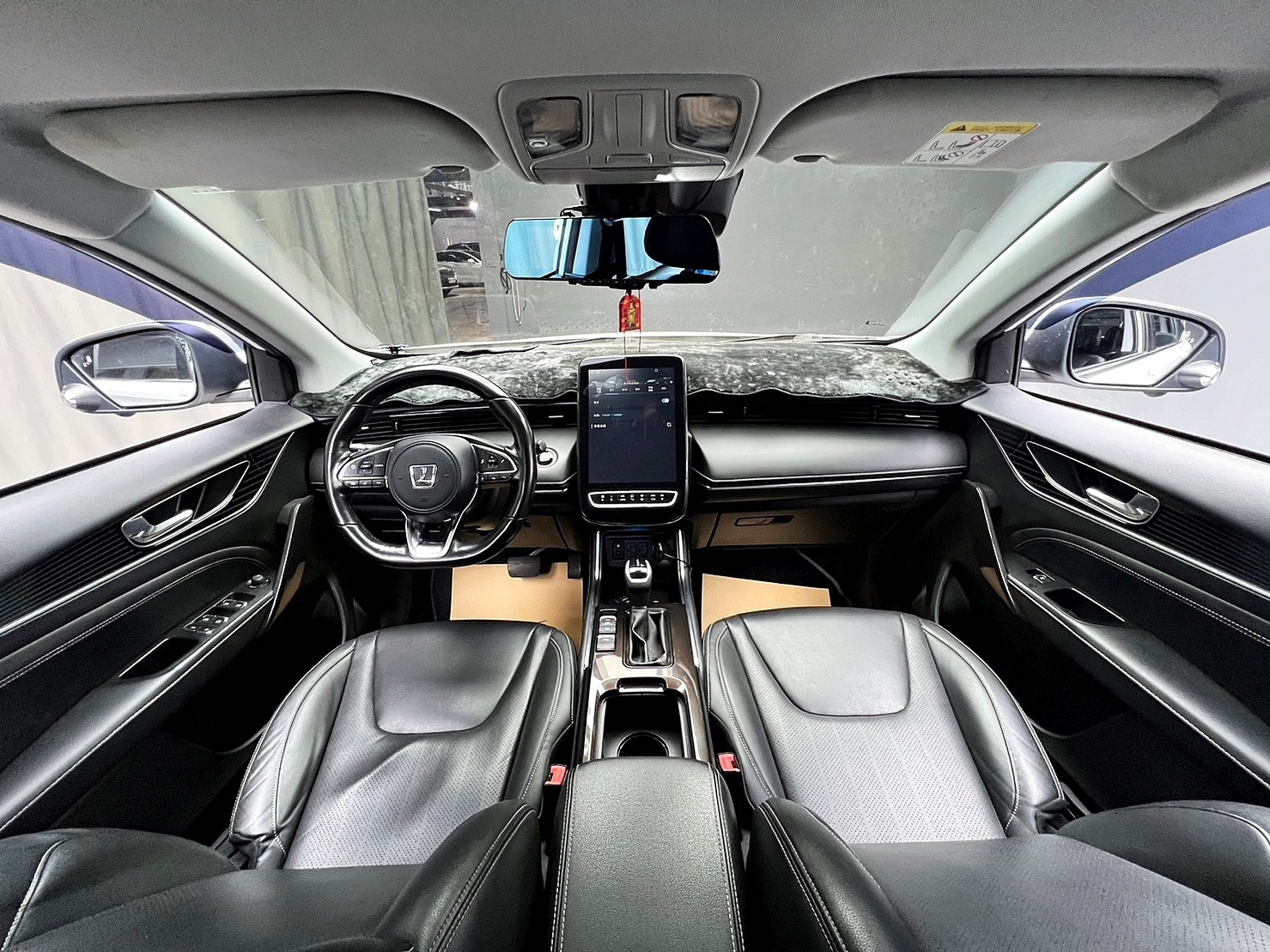 🔥2020 LUXGEN URX 五人AR環景款 選配電尾門/自動停車🔥(163)【阿龍中古車 0968-691-205】  第5張相片