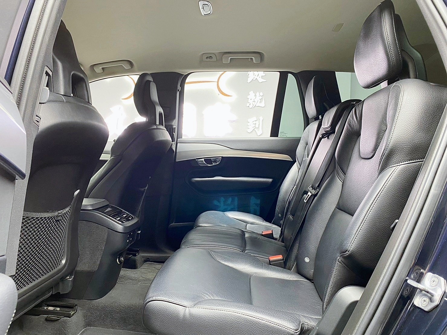 🔥2016 VOLVO XC90 D4 Momentum 頂級柴油 七人座 🔥(166)【阿龍中古車 0968-691-205】  第6張相片