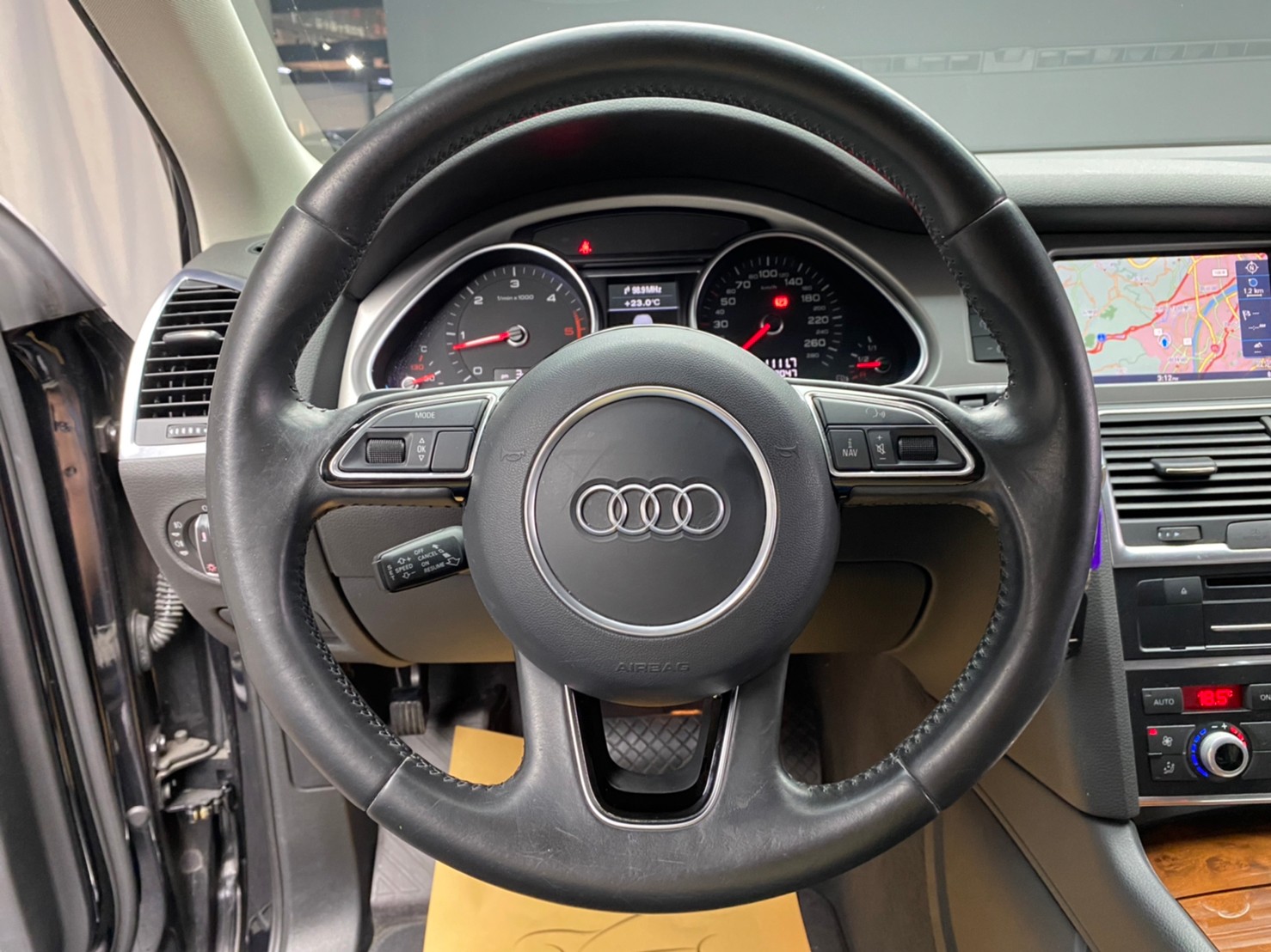 🔥2015 AUDI Q7 五人座 柴油四驅/電尾門/雙電動椅🔥(195)【阿龍中古車 0968-691-205】  第9張相片